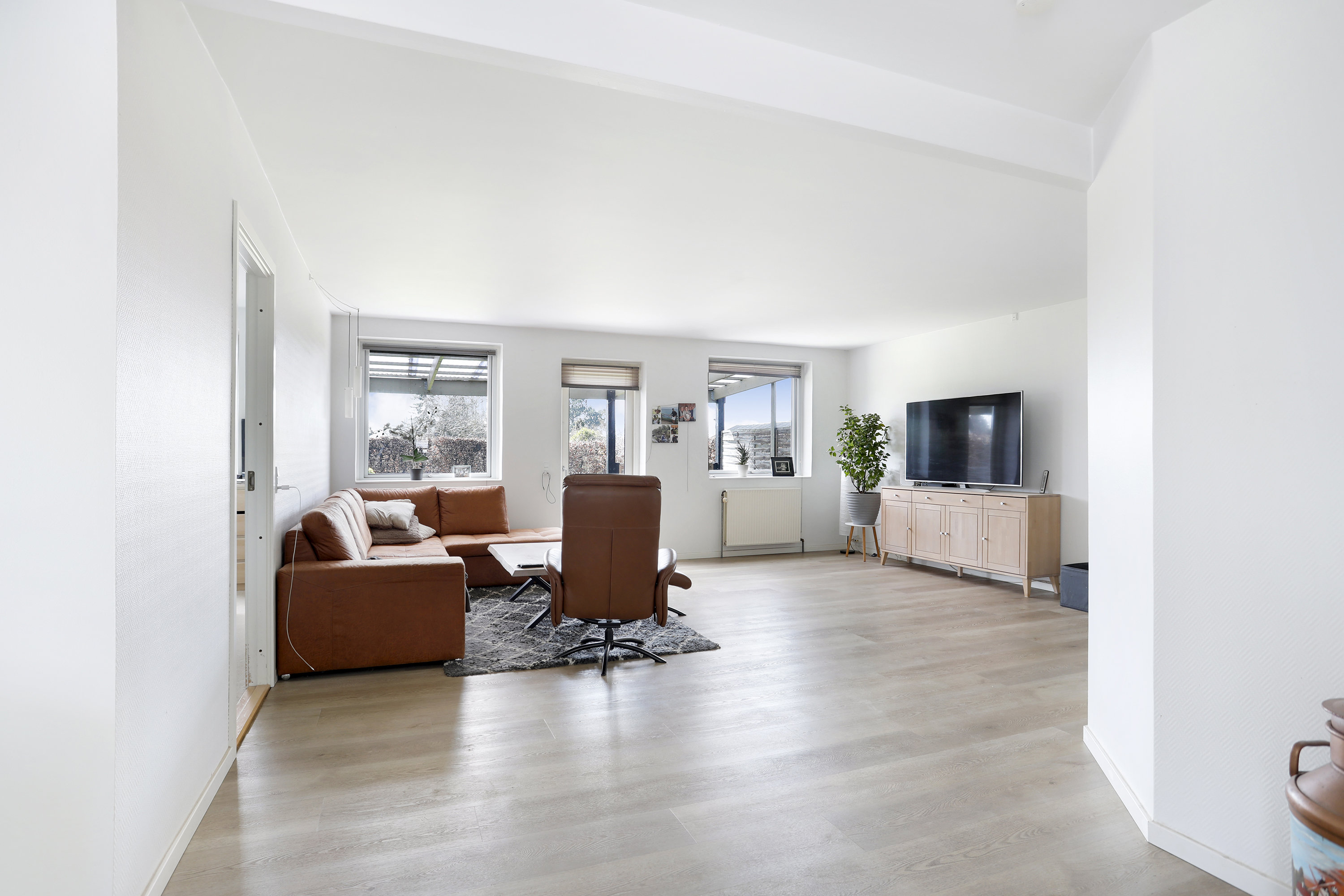 Fremhævet stue billede i fuldskærmstilstand. Billede af Åbyvej 15, 2740 Skovlunde