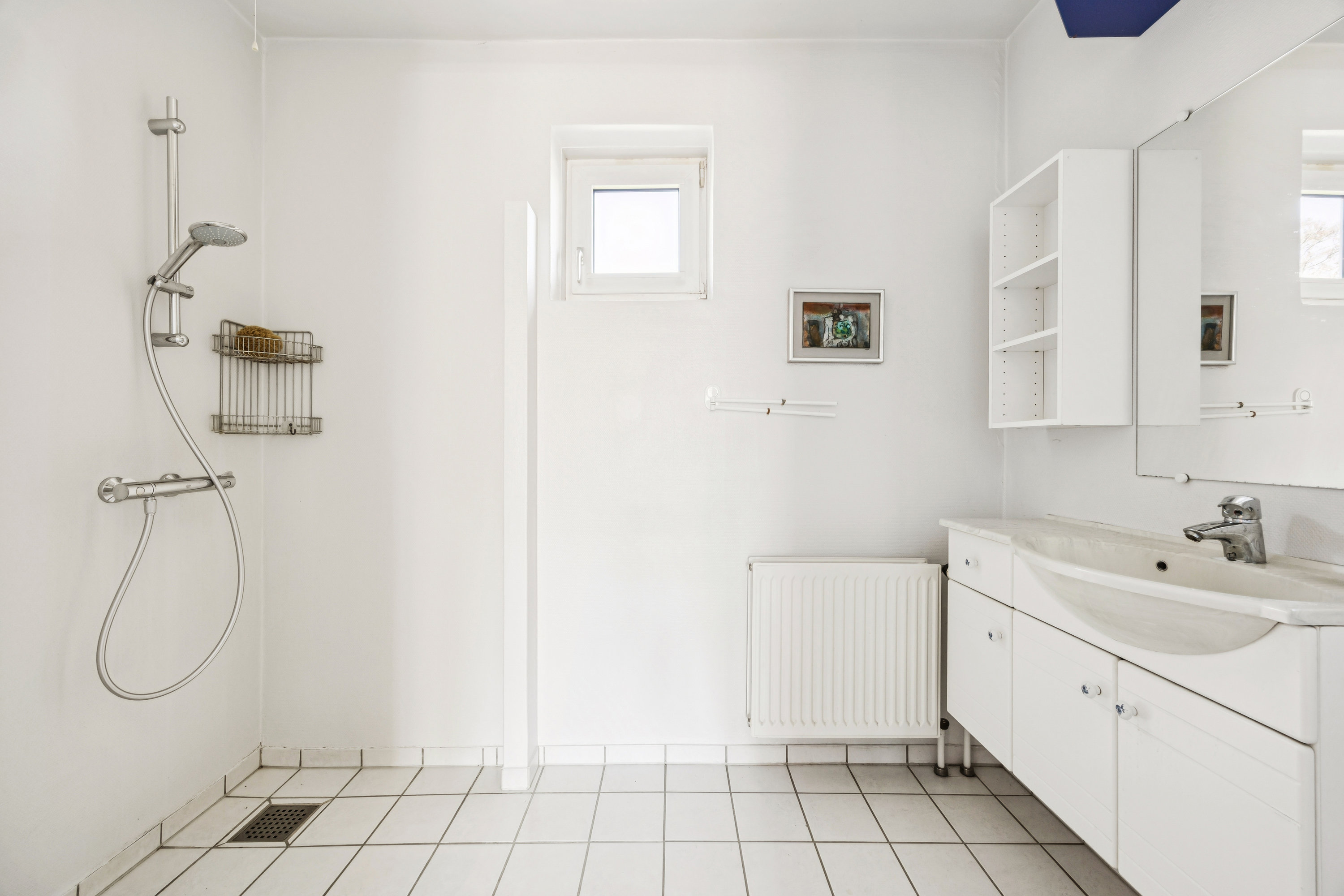 Fremhævet badeværelse billede i fuldskærmstilstand. Billede af Havevænget 22, 4682 Tureby