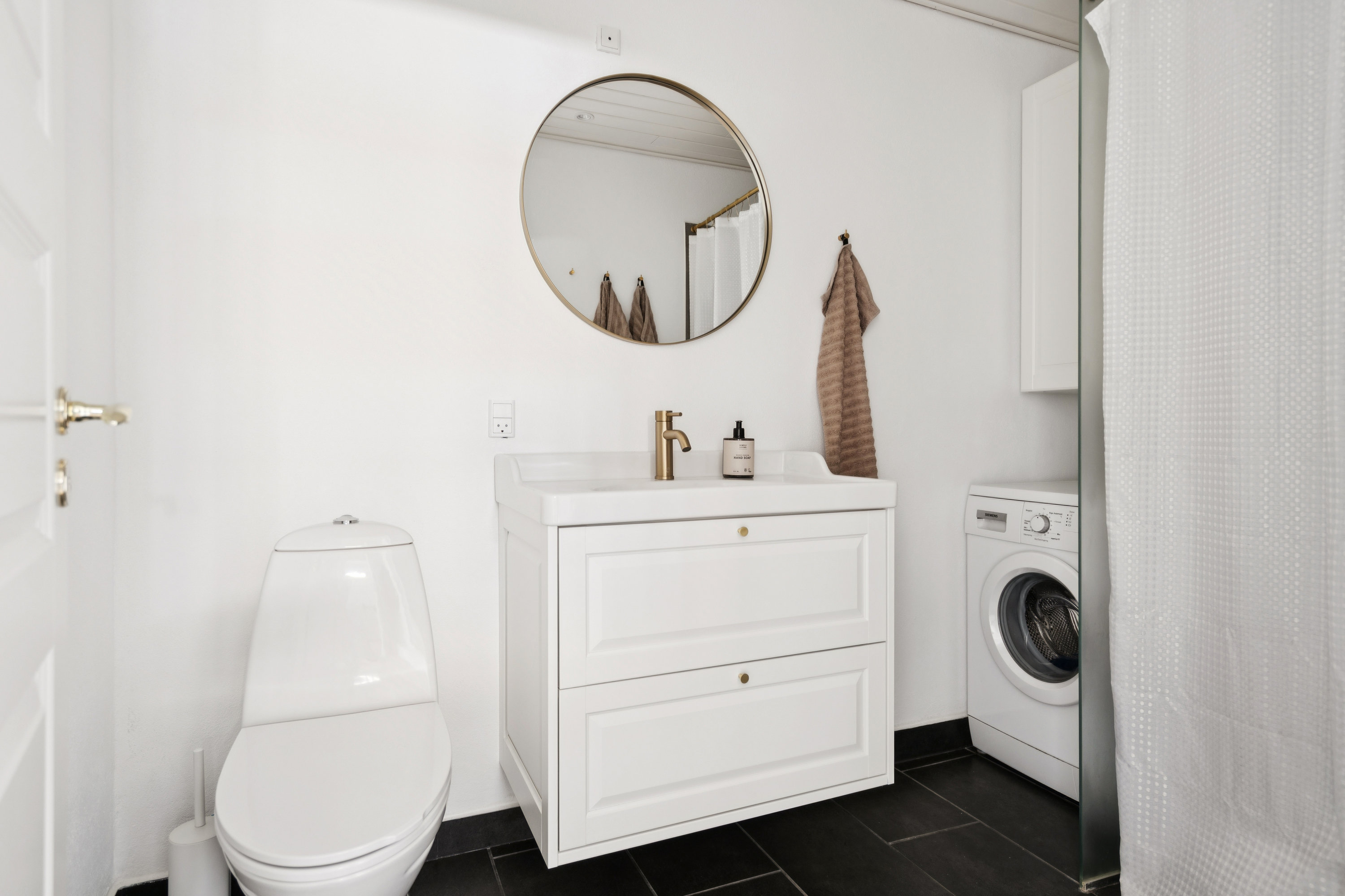 Fremhævet badeværelse billede i fuldskærmstilstand. Billede af Sct. Laurentii Vej 121, Vesterby, 9990 Skagen