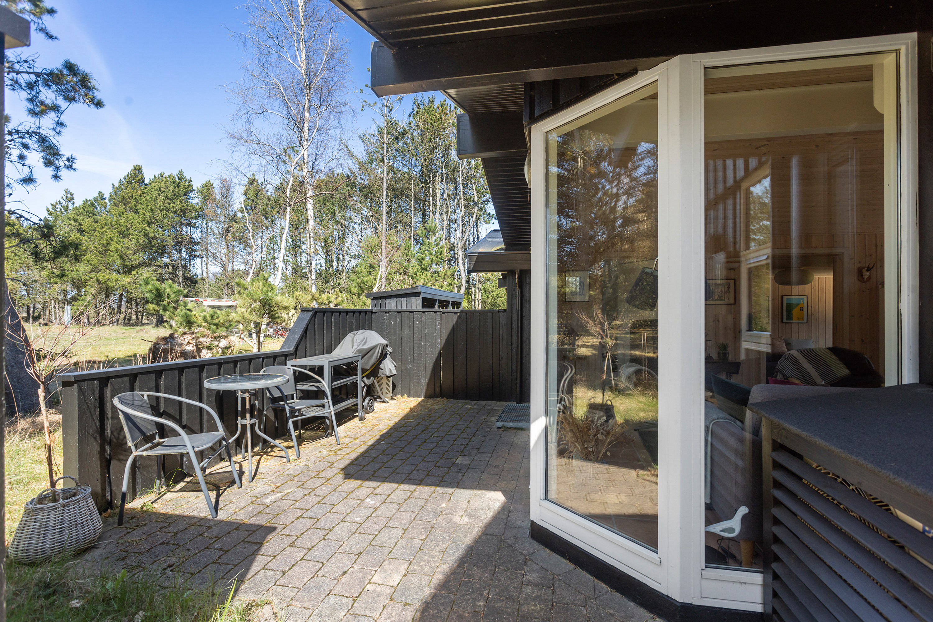 Fremhævet terrasse billede i fuldskærmstilstand. Billede af Rugholm 25, 9970 Strandby