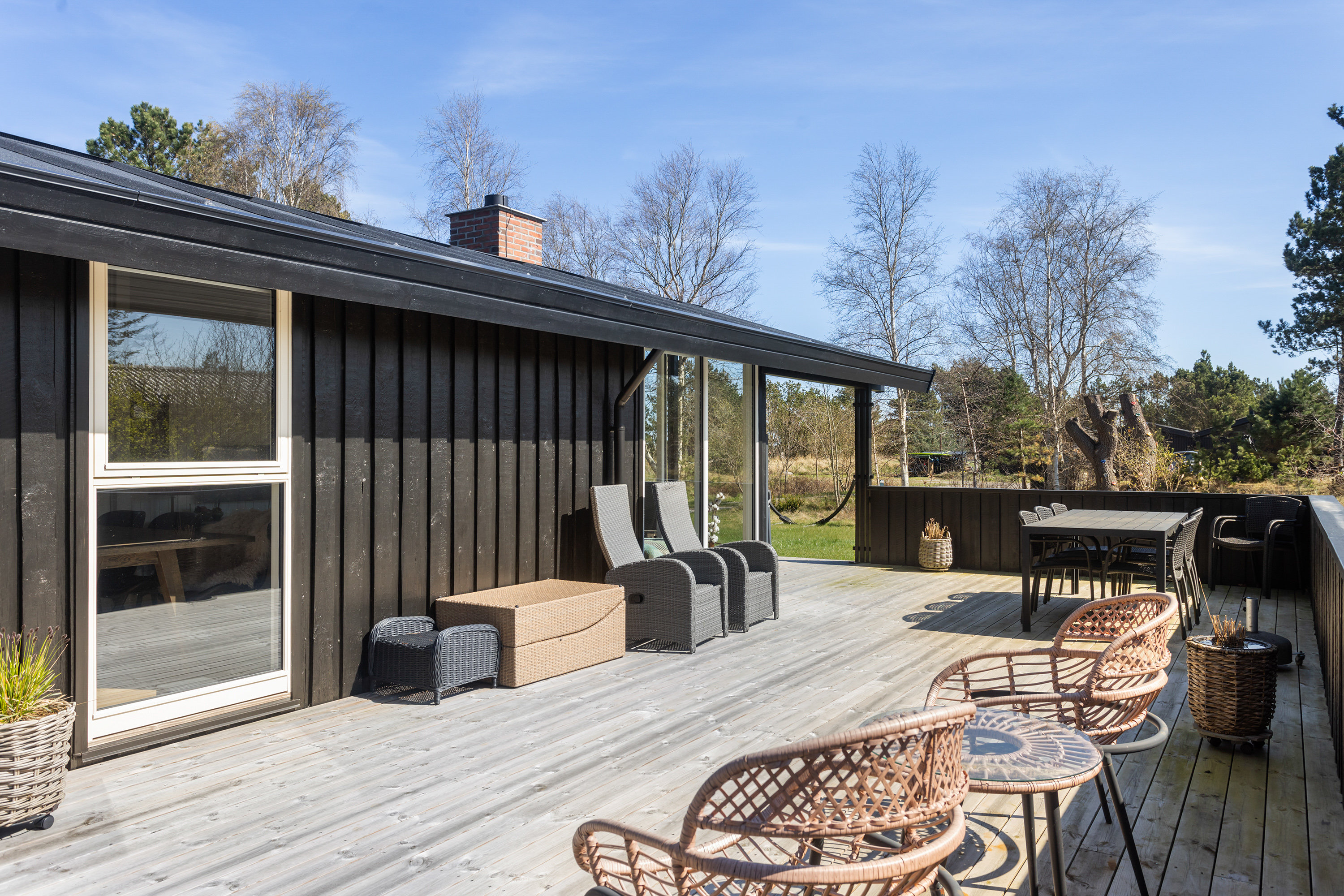 Fremhævet terrasse billede i fuldskærmstilstand. Billede af Rugholm 25, 9970 Strandby