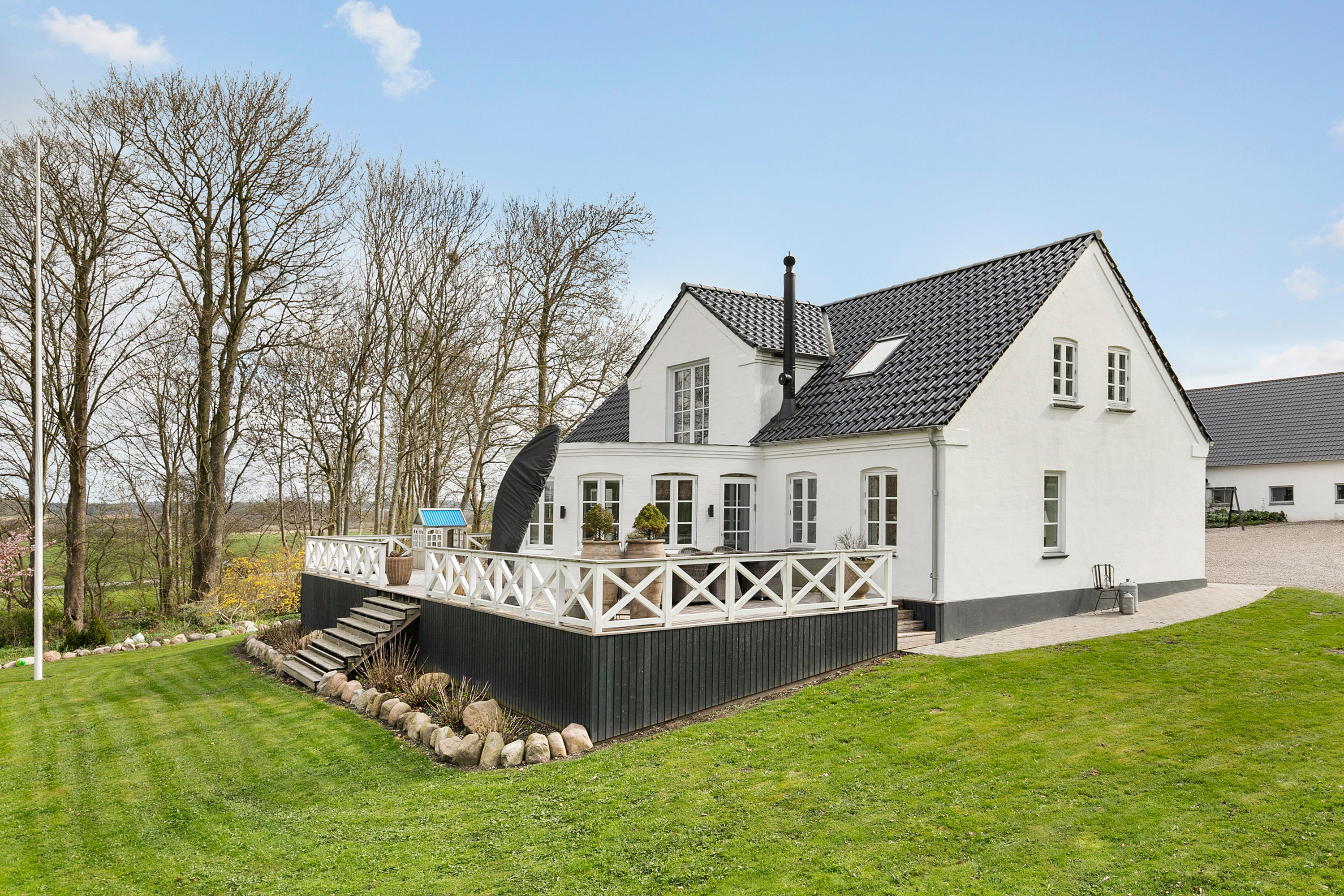 Fremhævet facade billede i fuldskærmstilstand. Billede af Gøttrupvej 65, Fredbjerg, 9640 Farsø