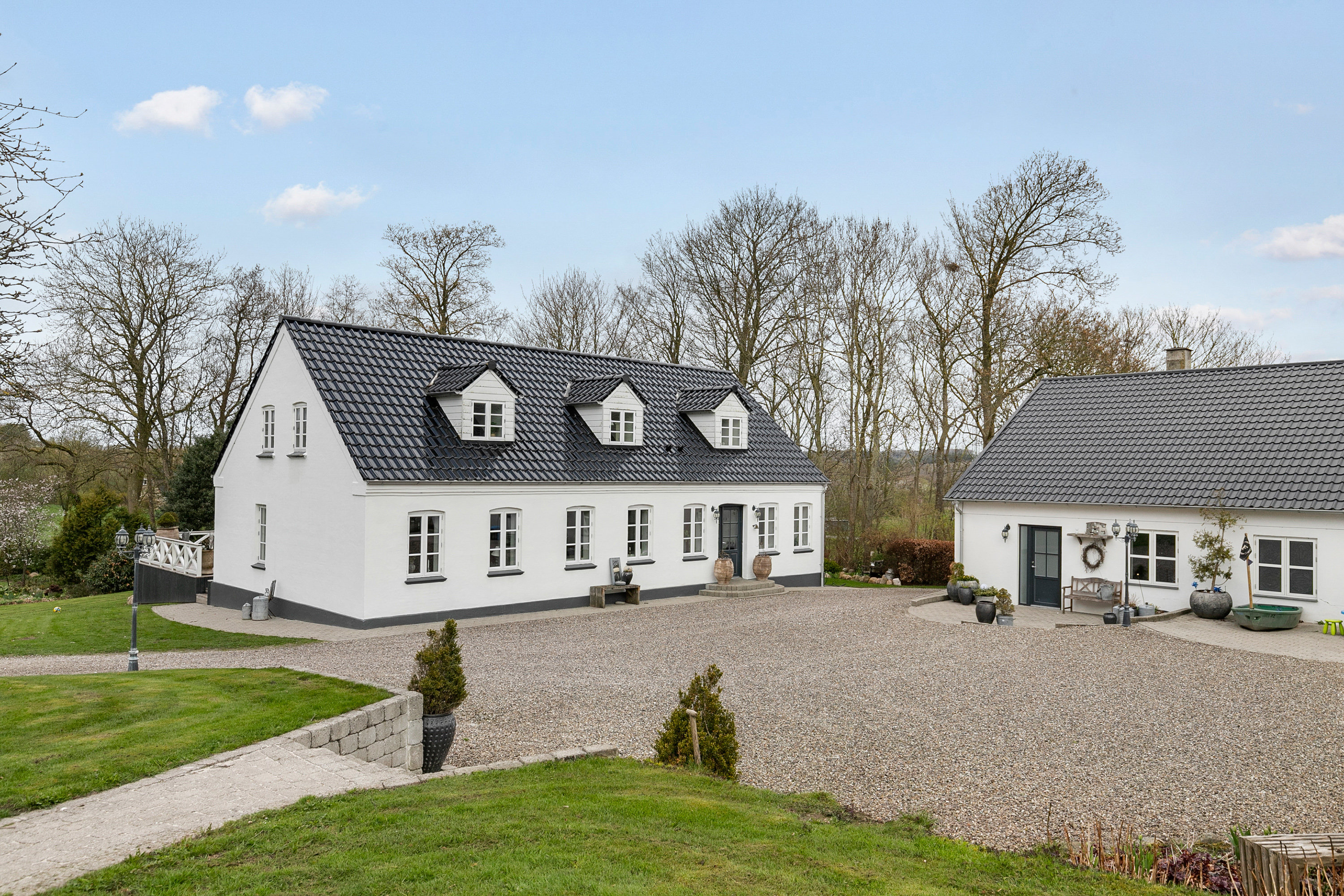 Fremhævet facade billede i fuldskærmstilstand. Billede af Gøttrupvej 65, Fredbjerg, 9640 Farsø