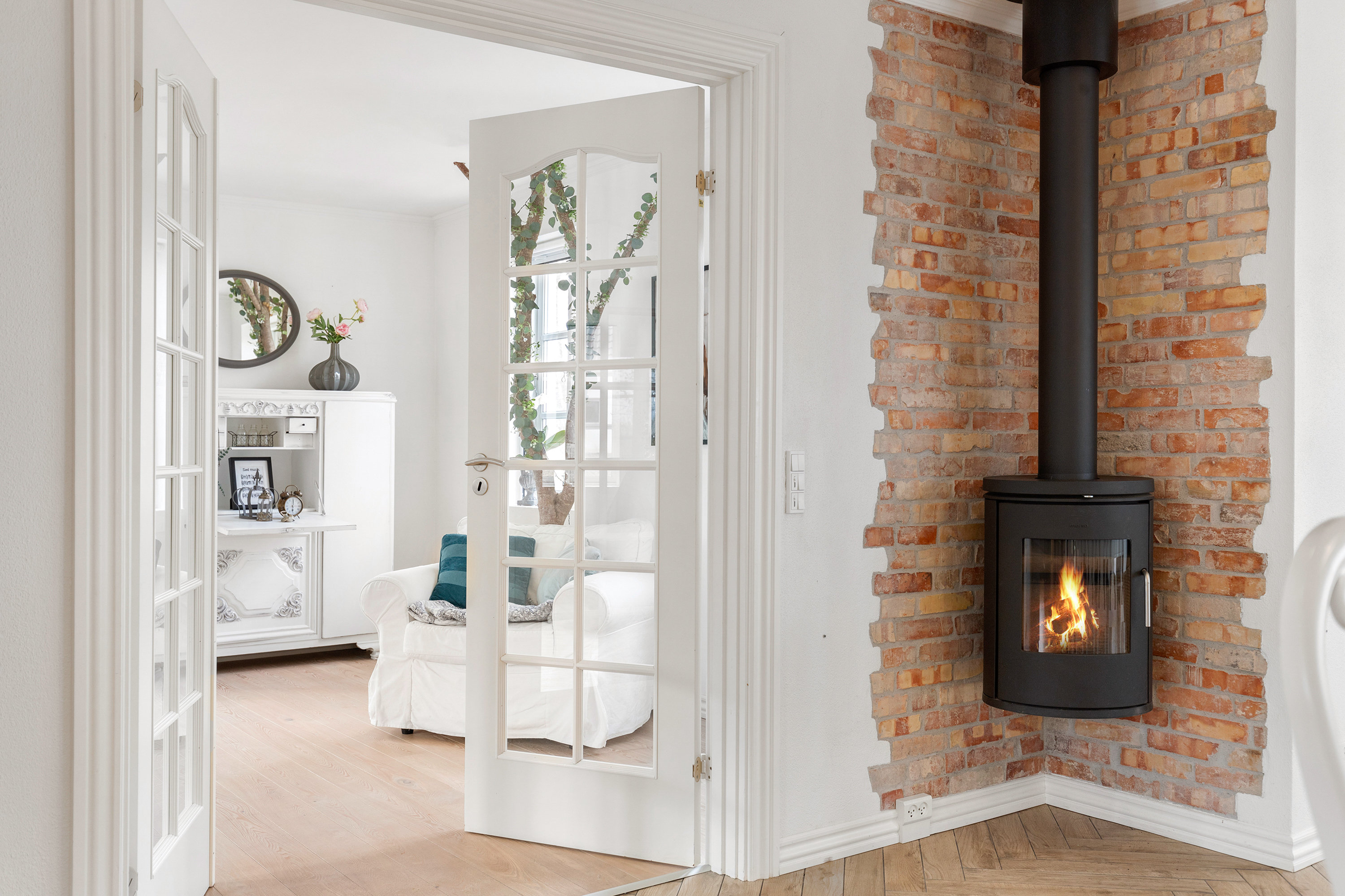 Fremhævet stue billede i fuldskærmstilstand. Billede af Gøttrupvej 65, Fredbjerg, 9640 Farsø