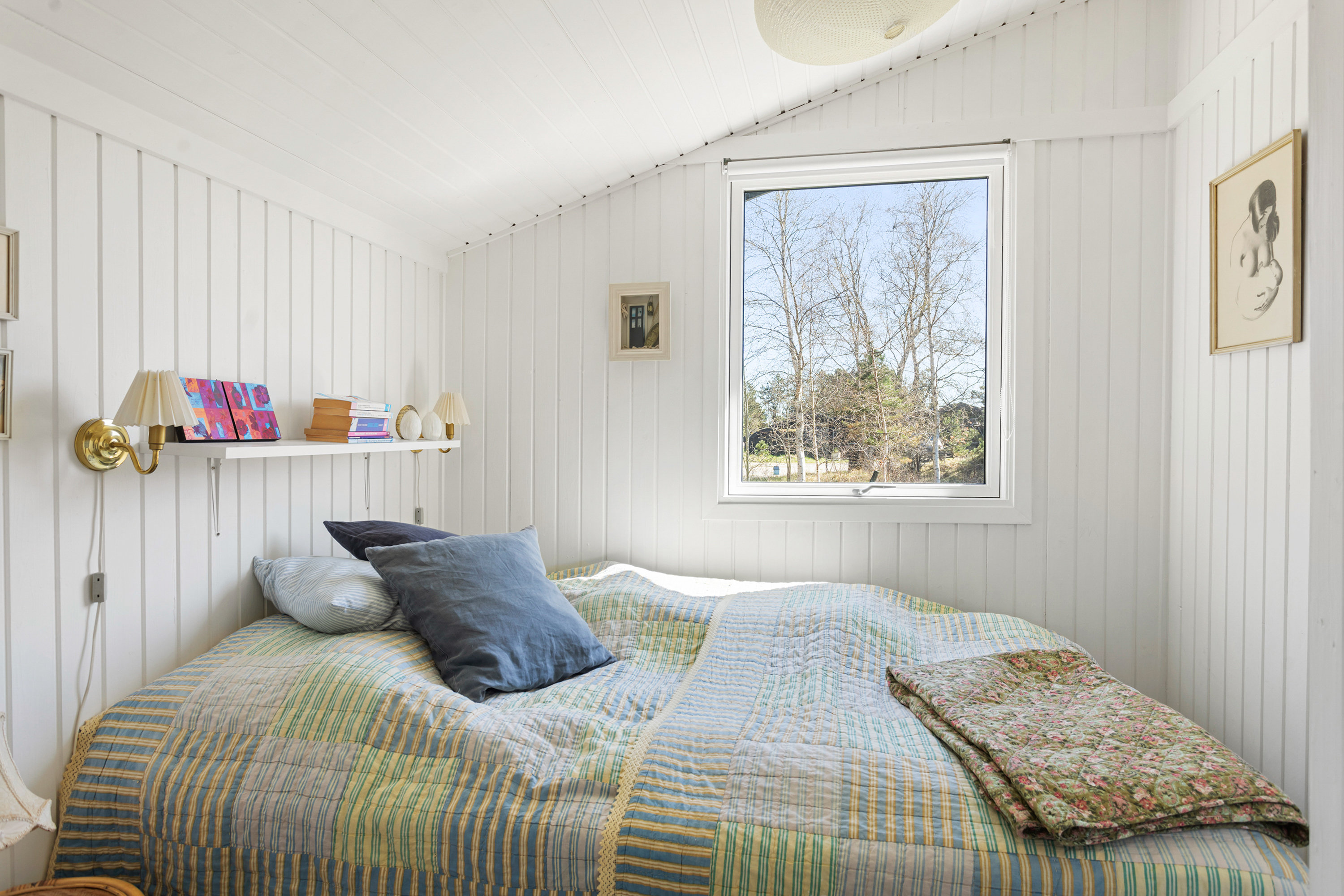 Fremhævet soveværelse billede i fuldskærmstilstand. Billede af Rugholm 25, 9970 Strandby