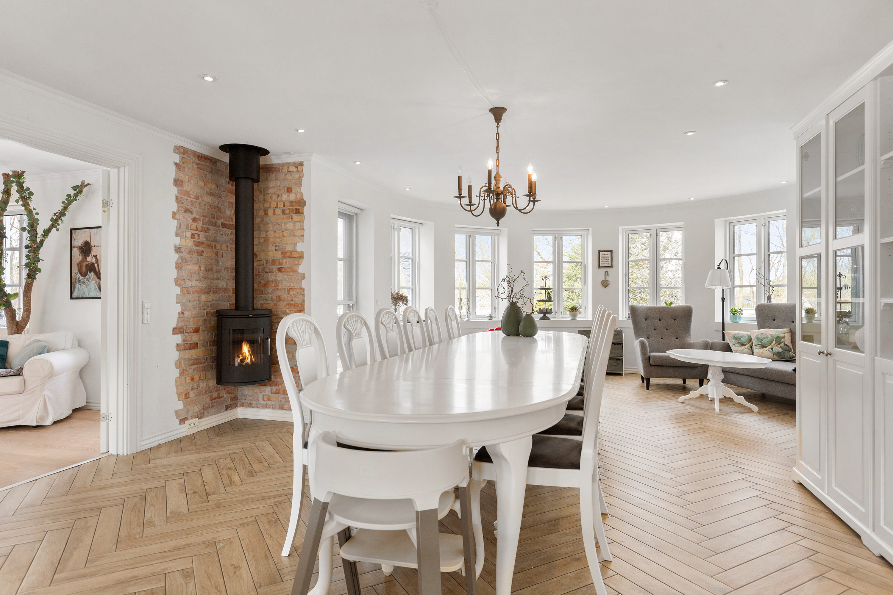 Fremhævet stue billede i fuldskærmstilstand. Billede af Gøttrupvej 65, Fredbjerg, 9640 Farsø