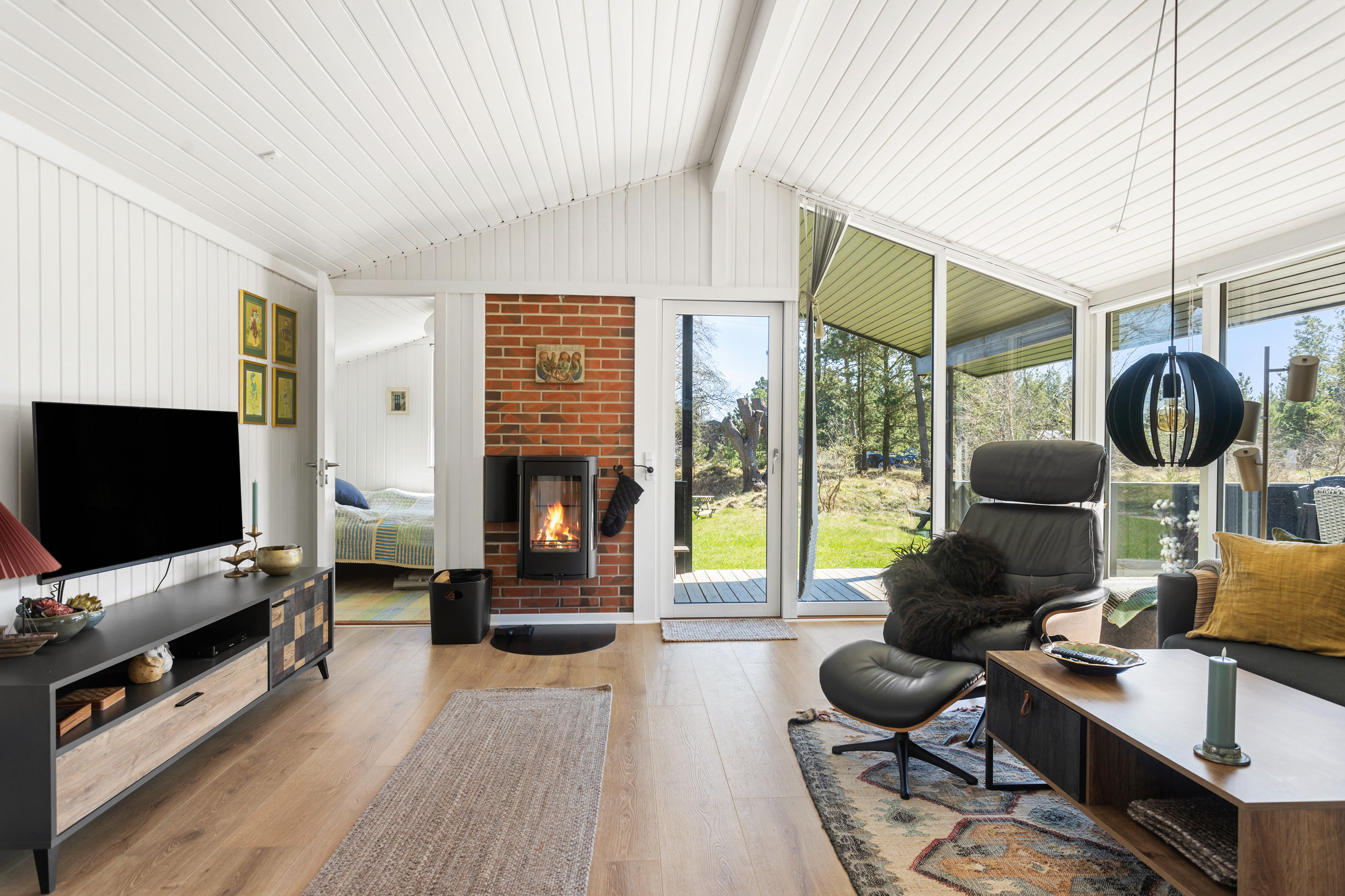 Fremhævet stue billede i fuldskærmstilstand. Billede af Rugholm 25, 9970 Strandby