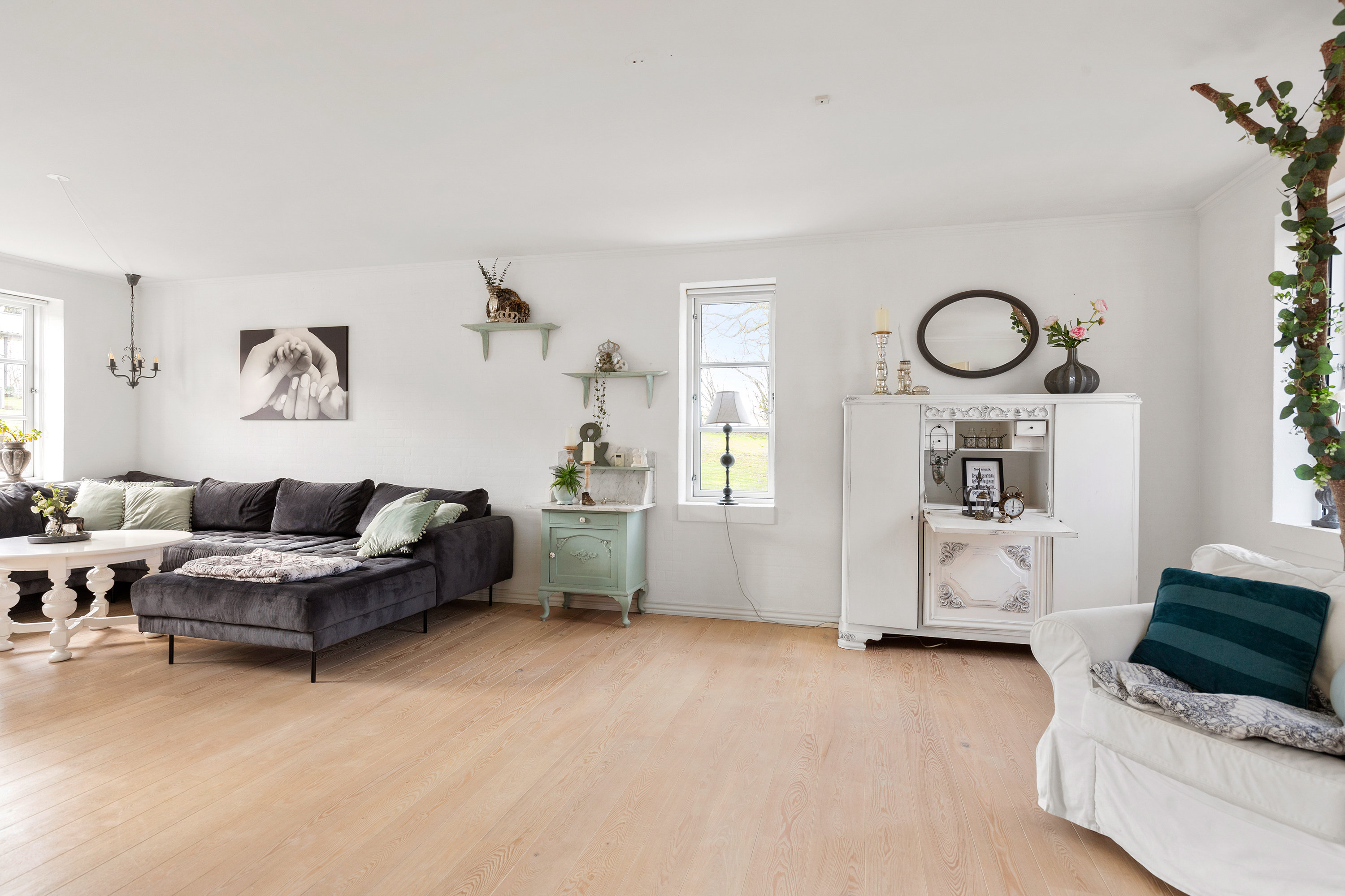 Fremhævet stue billede i fuldskærmstilstand. Billede af Gøttrupvej 65, Fredbjerg, 9640 Farsø