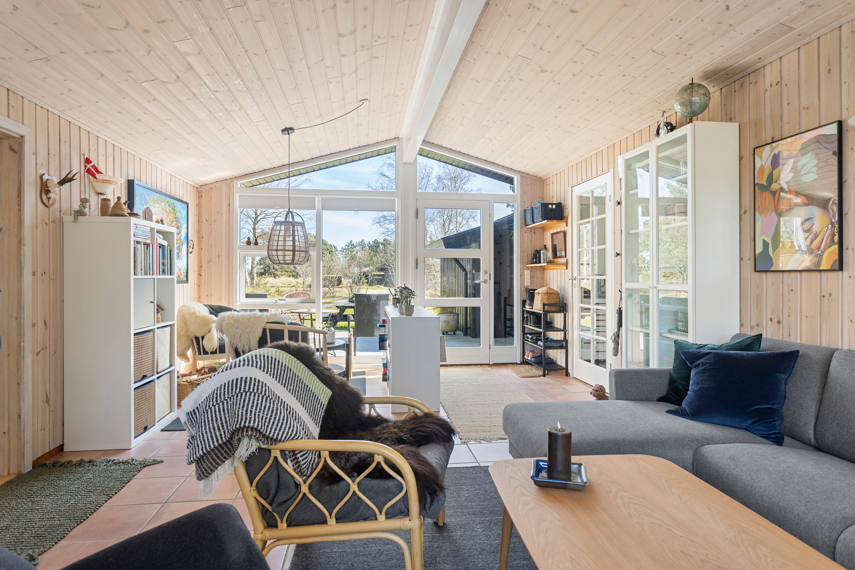 Fremhævet stue billede i fuldskærmstilstand. Billede af Rugholm 25, 9970 Strandby