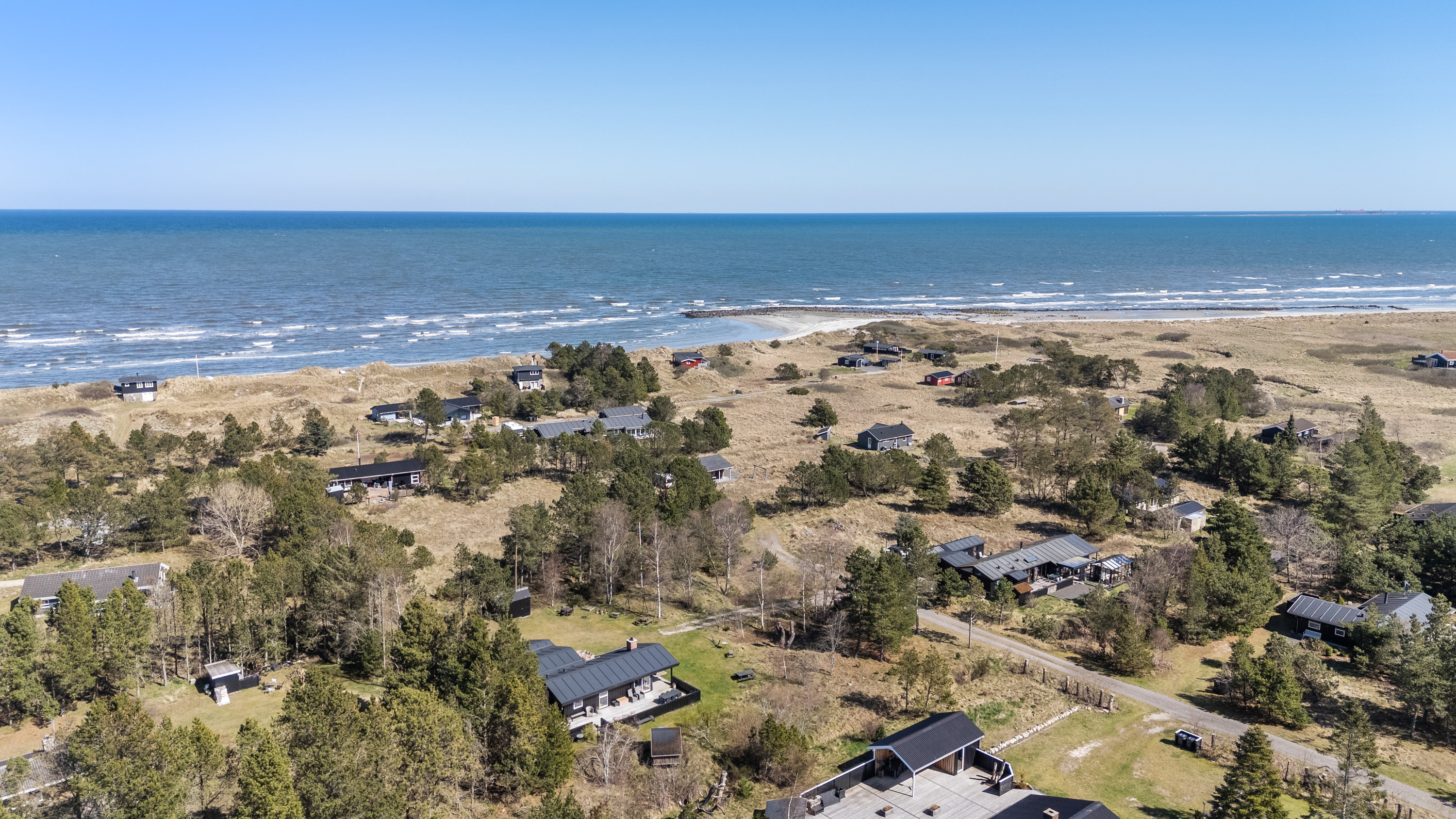 Fremhævet luftfoto billede i fuldskærmstilstand. Billede af Rugholm 25, 9970 Strandby