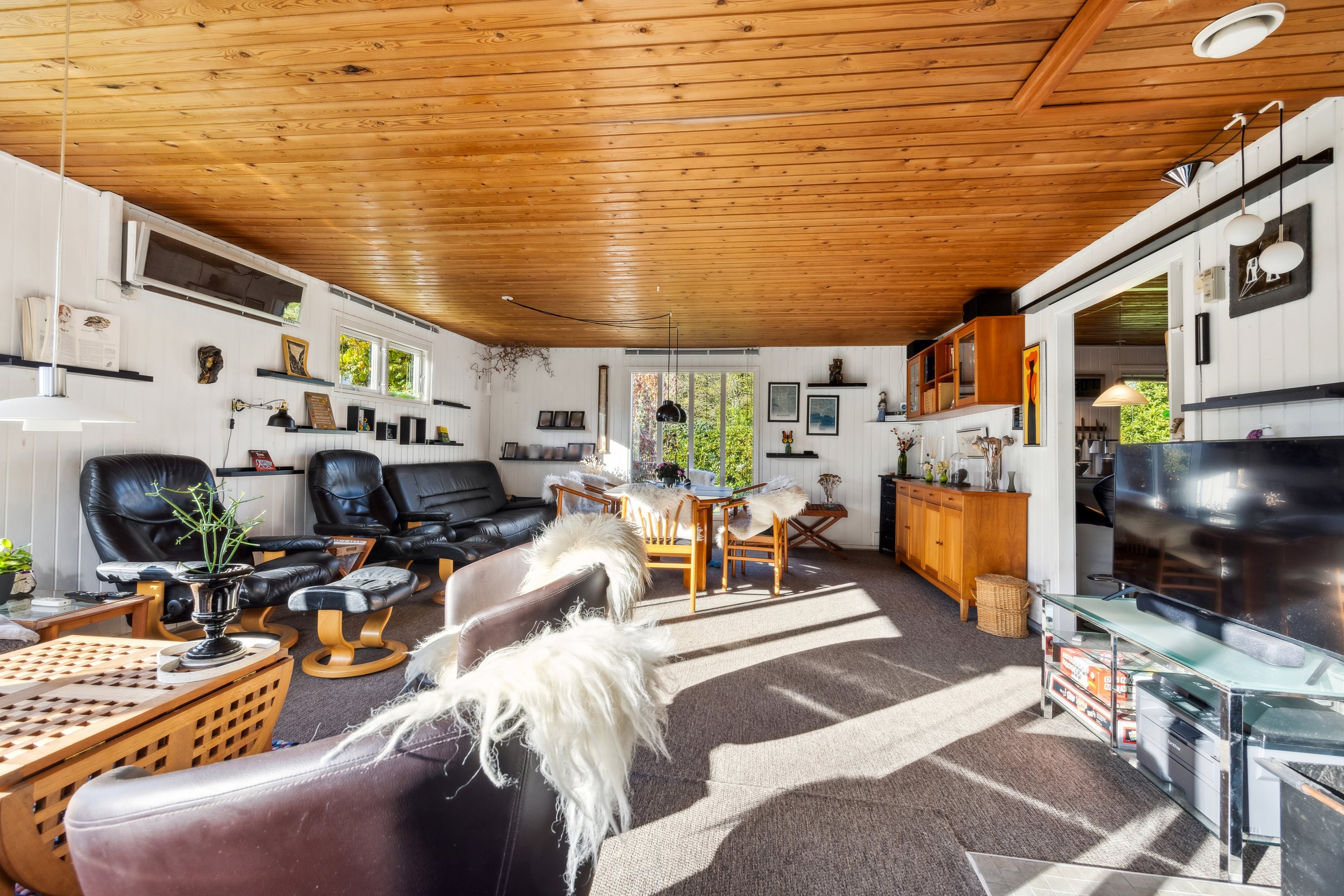 Fremhævet stue billede i fuldskærmstilstand. Billede af Kongestien 39, Koldkær, 9370 Hals