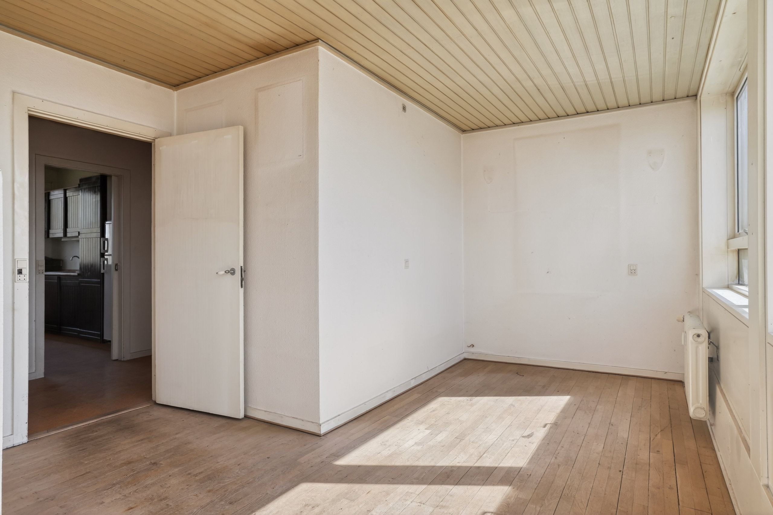 Fremhævet stue billede i fuldskærmstilstand. Billede af Parken 19, 2. th., 3480 Fredensborg