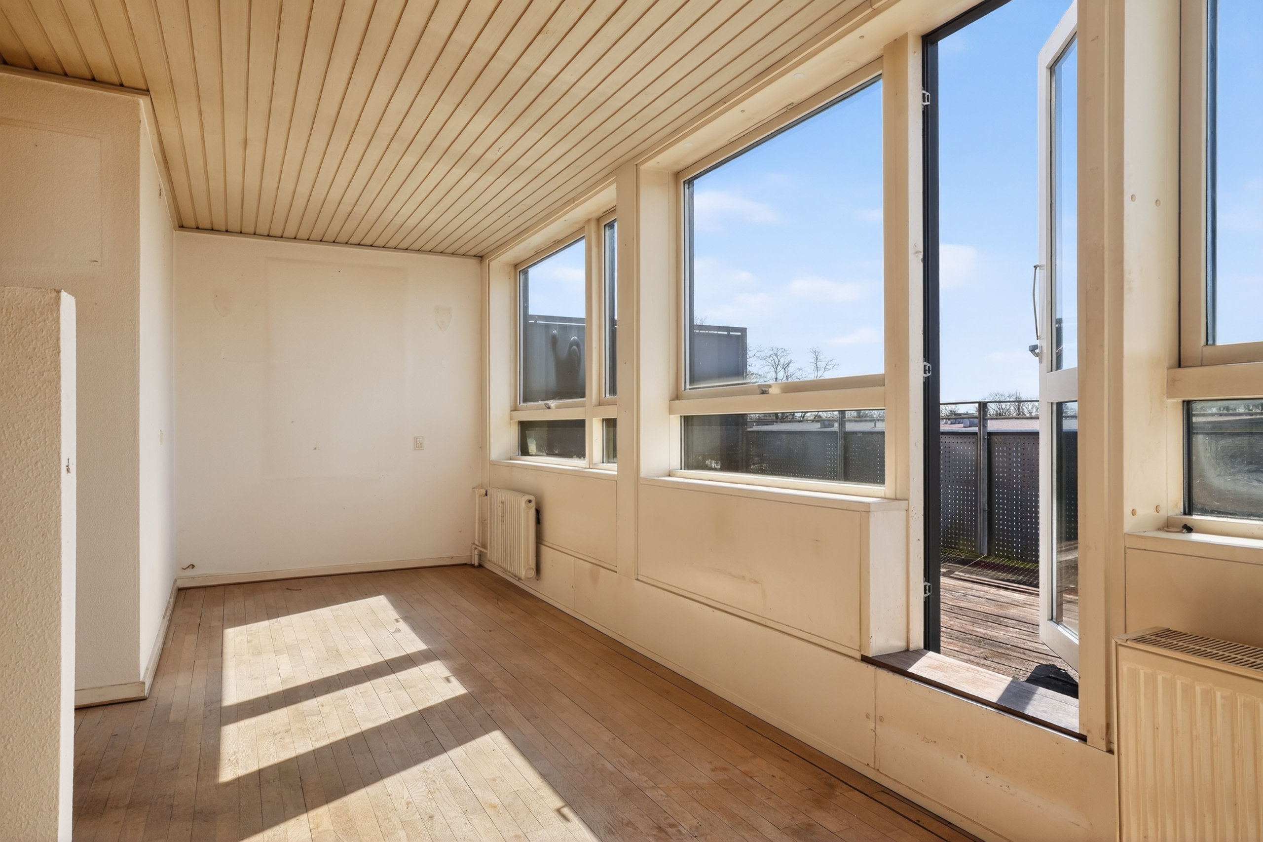 Fremhævet stue billede i fuldskærmstilstand. Billede af Parken 19, 2. th., 3480 Fredensborg