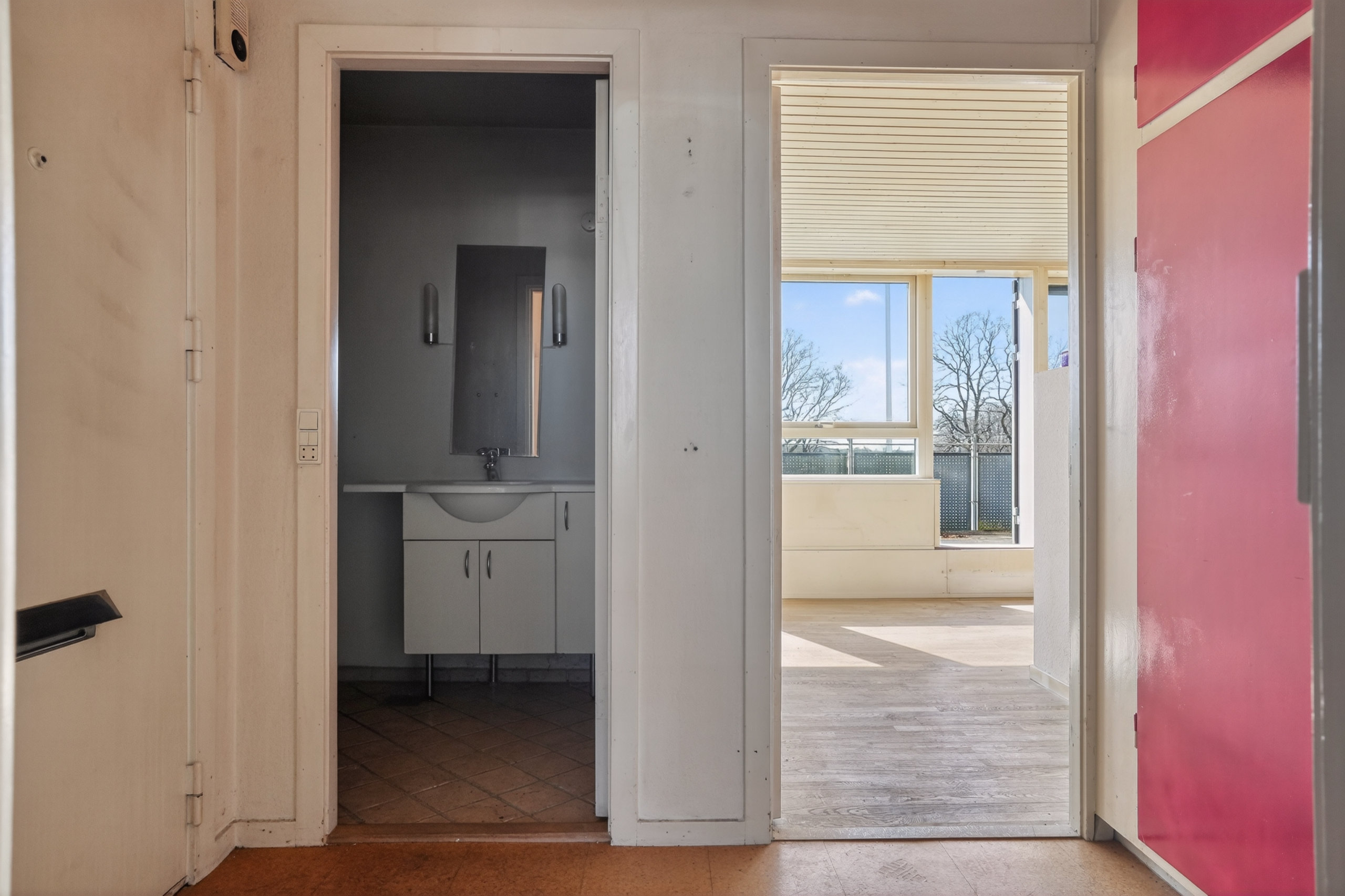 Fremhævet entré billede i fuldskærmstilstand. Billede af Parken 19, 2. th., 3480 Fredensborg