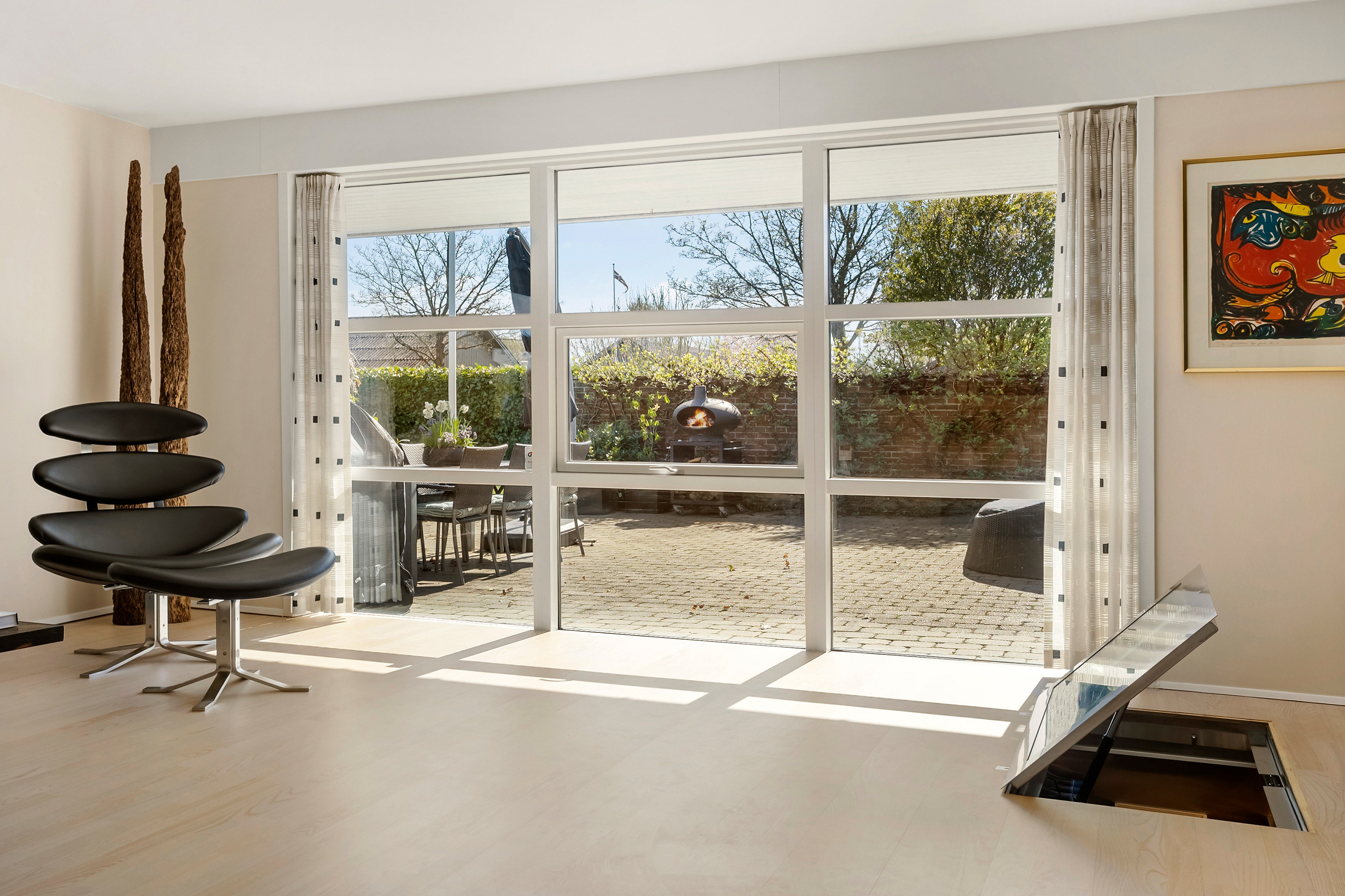 Fremhævet stue billede i fuldskærmstilstand. Billede af Kirsebærvej 23, 6600 Vejen