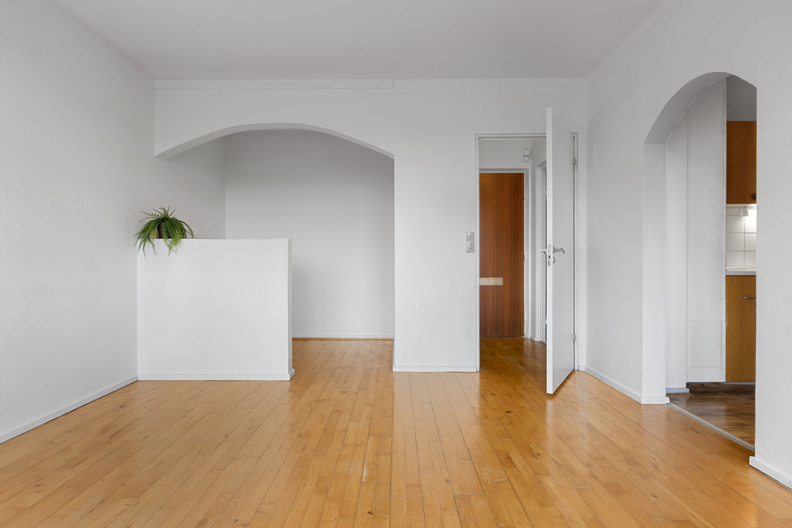 Fremhævet stue billede i fuldskærmstilstand. Billede af Elmelyparken 6B, 2. mf., 2680 Solrød Strand