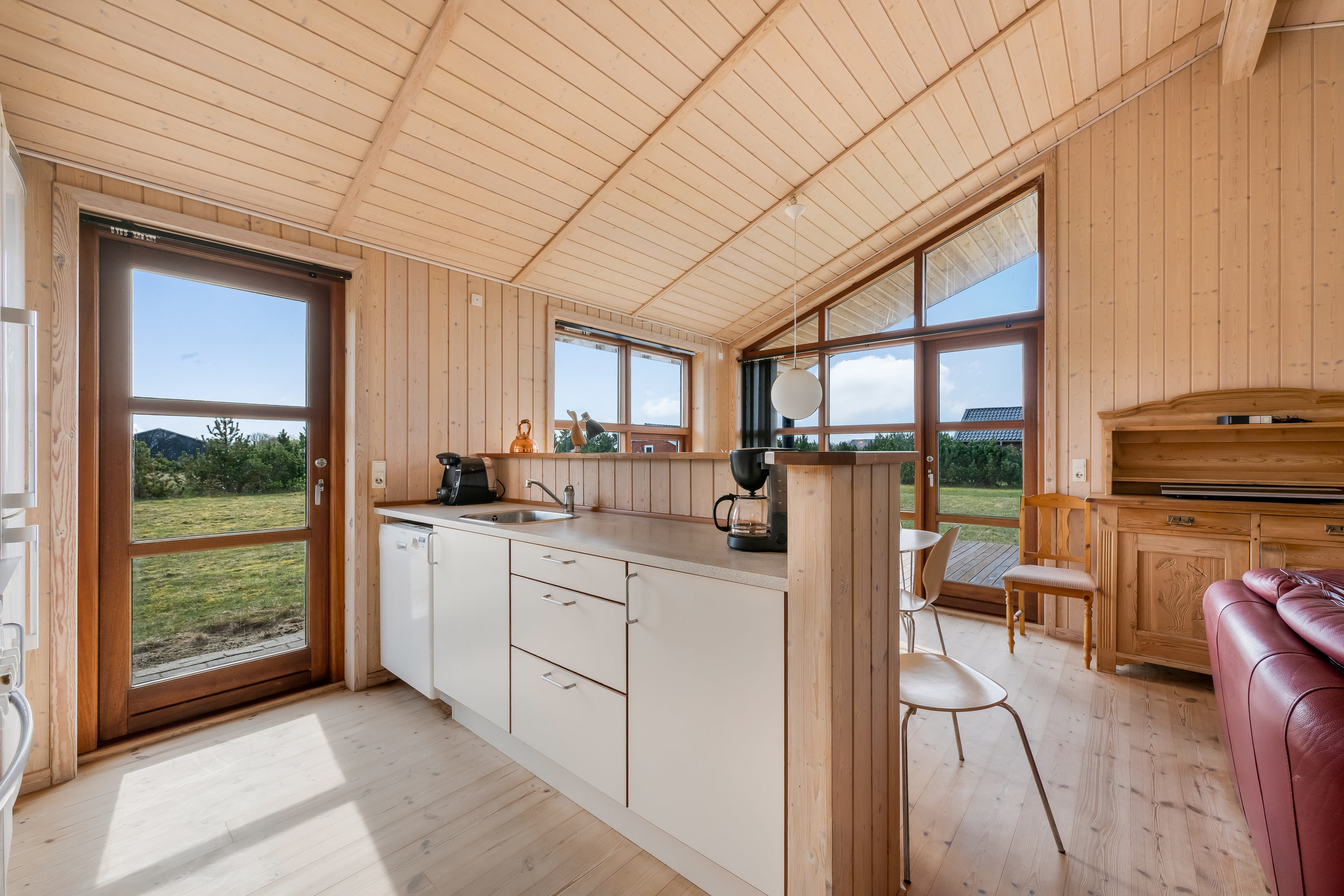 Fremhævet køkken billede i fuldskærmstilstand. Billede af Syrenvej 3, Stauning, 6900 Skjern