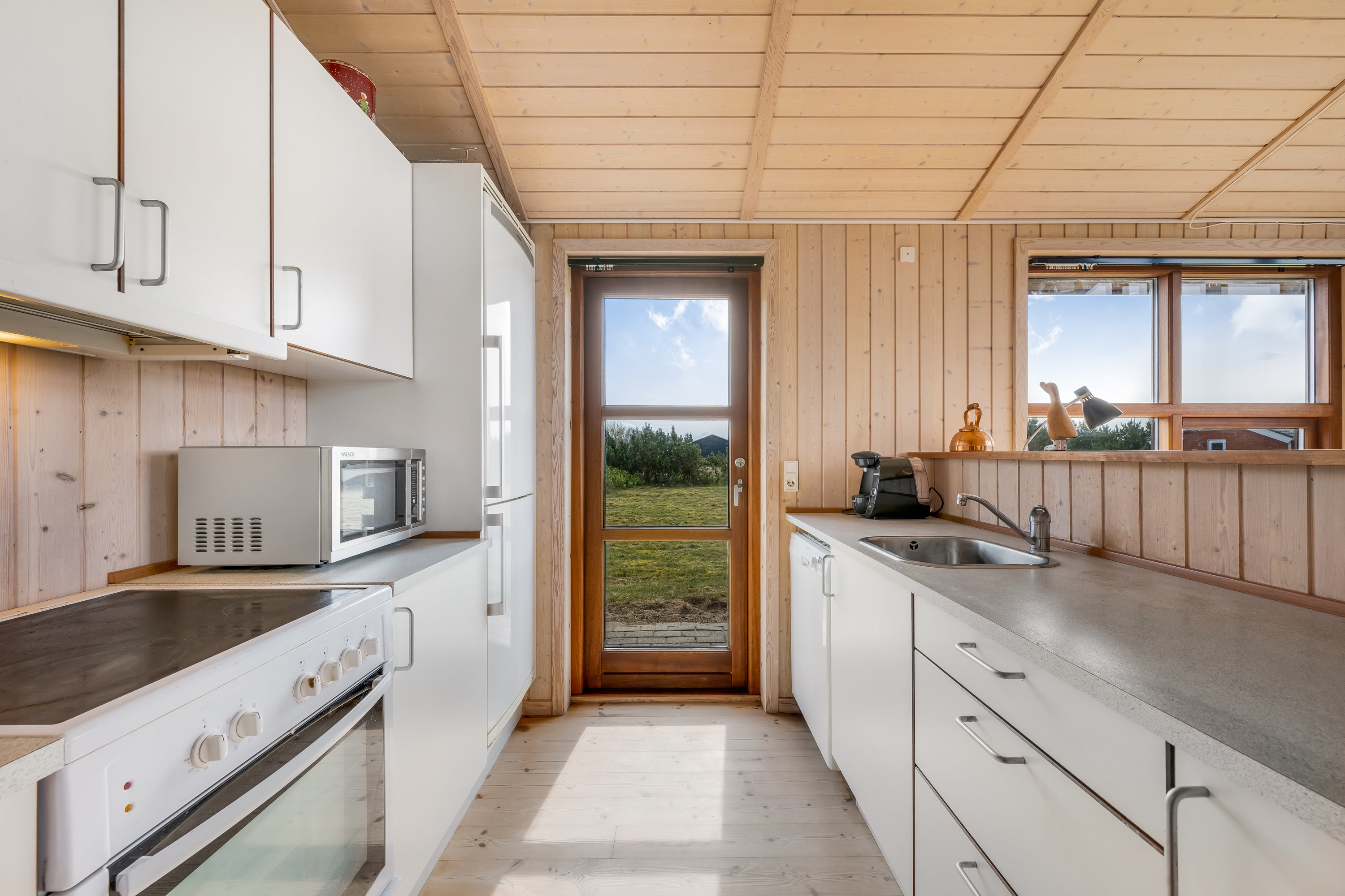 Fremhævet køkken billede i fuldskærmstilstand. Billede af Syrenvej 3, Stauning, 6900 Skjern