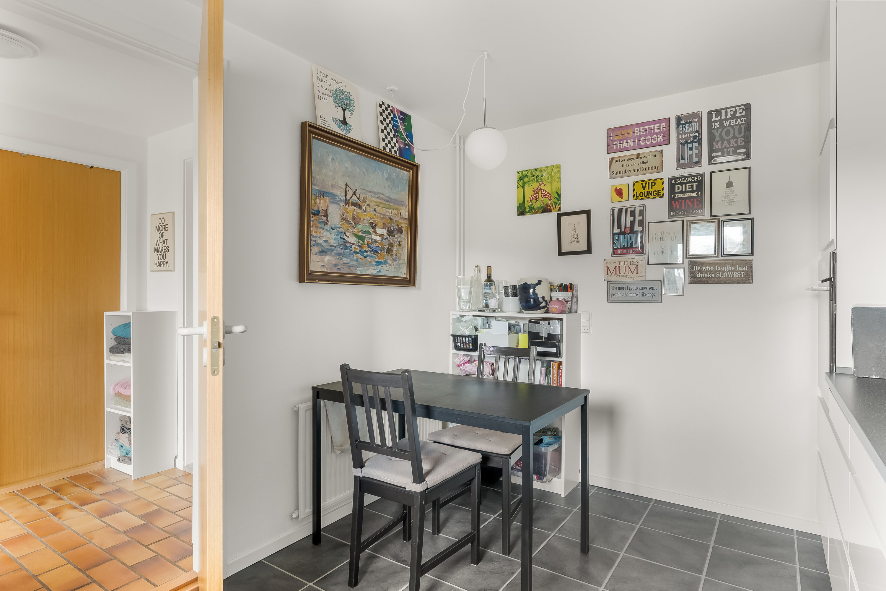 Fremhævet stue billede i fuldskærmstilstand. Billede af Kirkevænget 31B, 6870 Ølgod