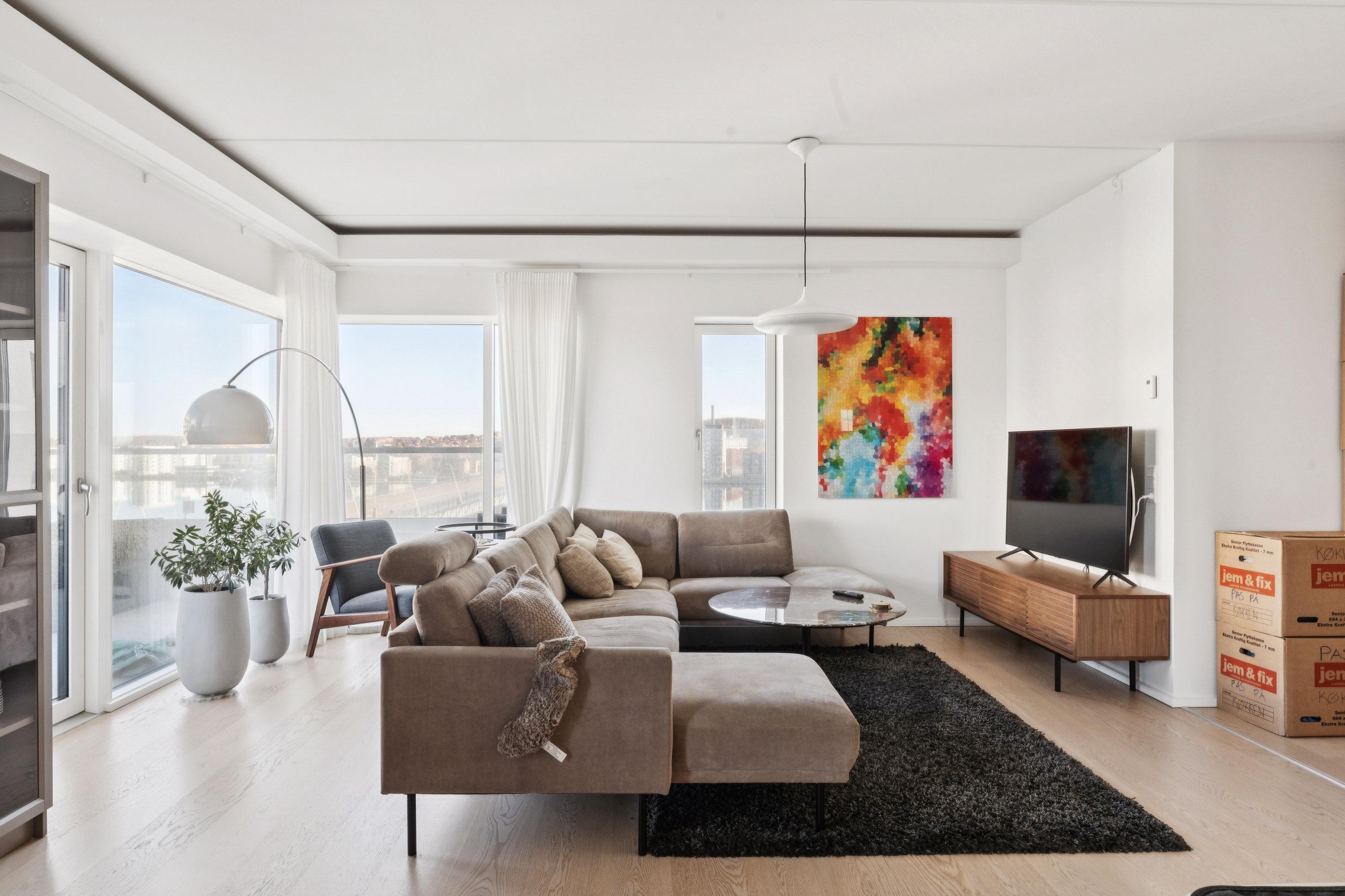 Fremhævet stue billede i fuldskærmstilstand. Billede af Strandvejen 3, 6. 1., 9000 Aalborg