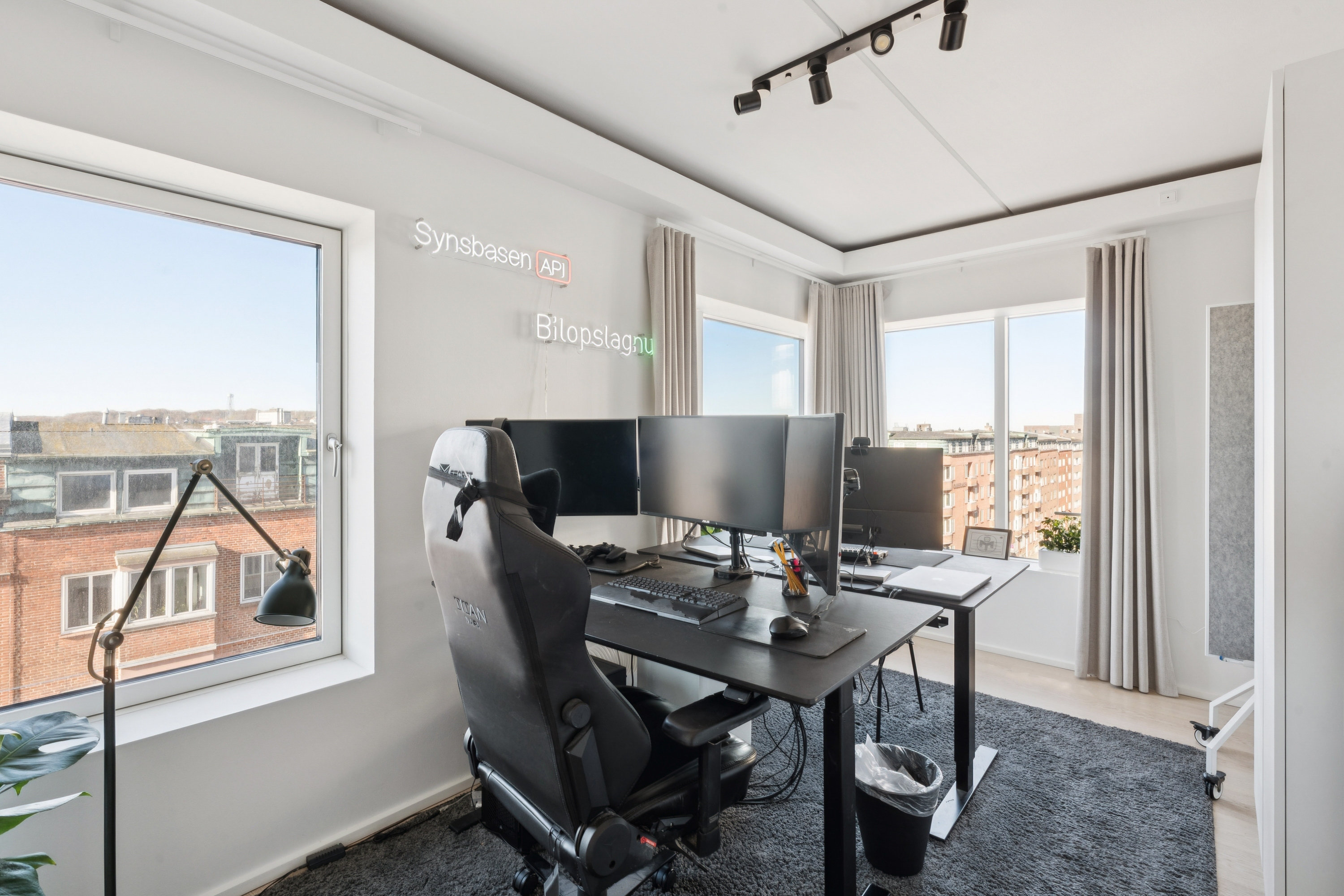 Fremhævet stue billede i fuldskærmstilstand. Billede af Strandvejen 3, 6. 1., 9000 Aalborg