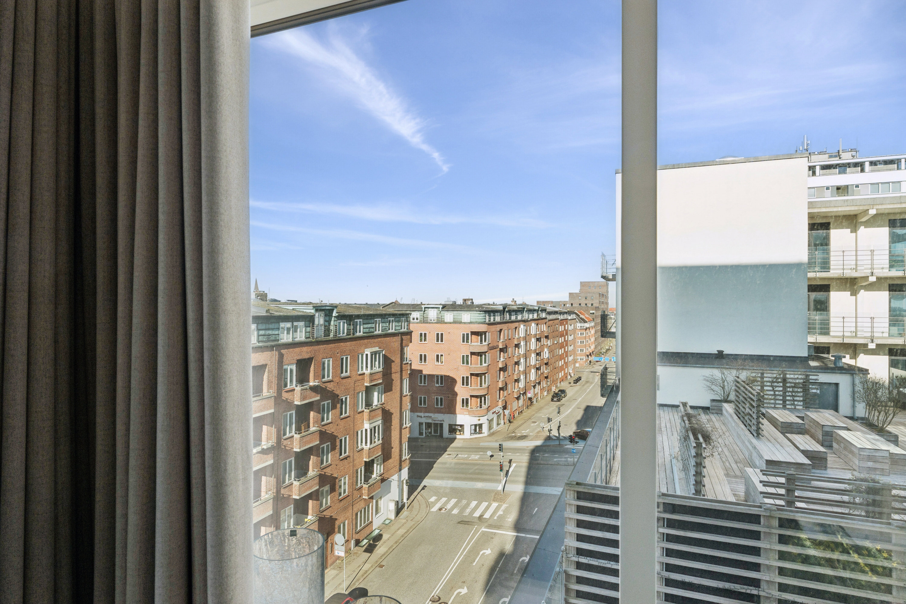 Fremhævet udsigt billede i fuldskærmstilstand. Billede af Strandvejen 3, 6. 1., 9000 Aalborg