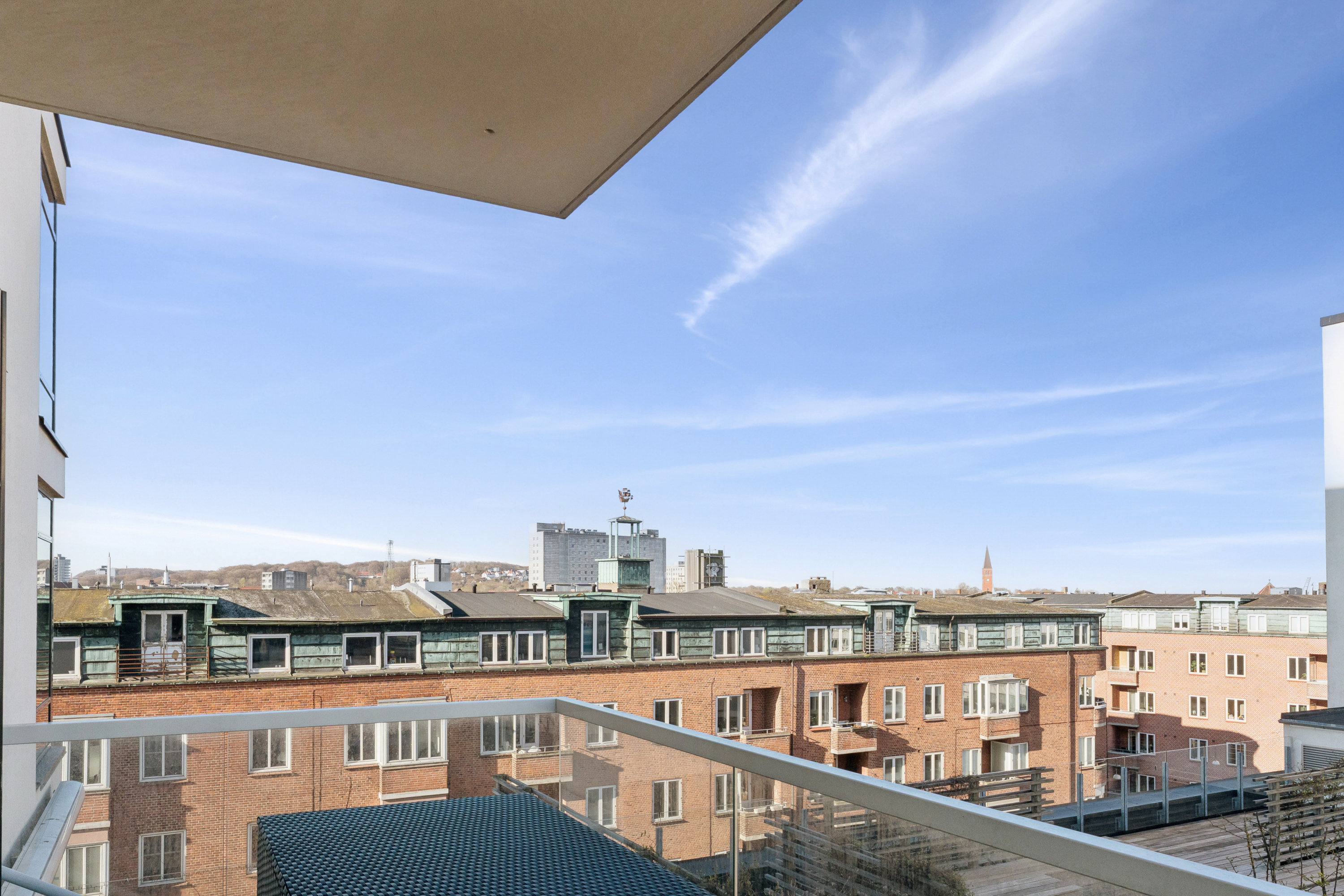 Fremhævet udsigt billede i fuldskærmstilstand. Billede af Strandvejen 3, 6. 1., 9000 Aalborg