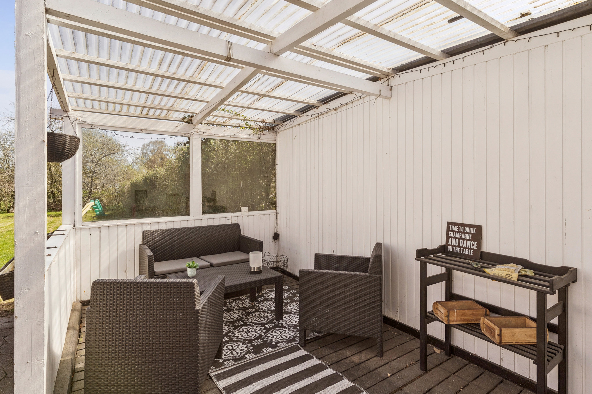 Fremhævet terrasse billede i fuldskærmstilstand. Billede af Bjellerup Alle 40, 8930 Randers NØ