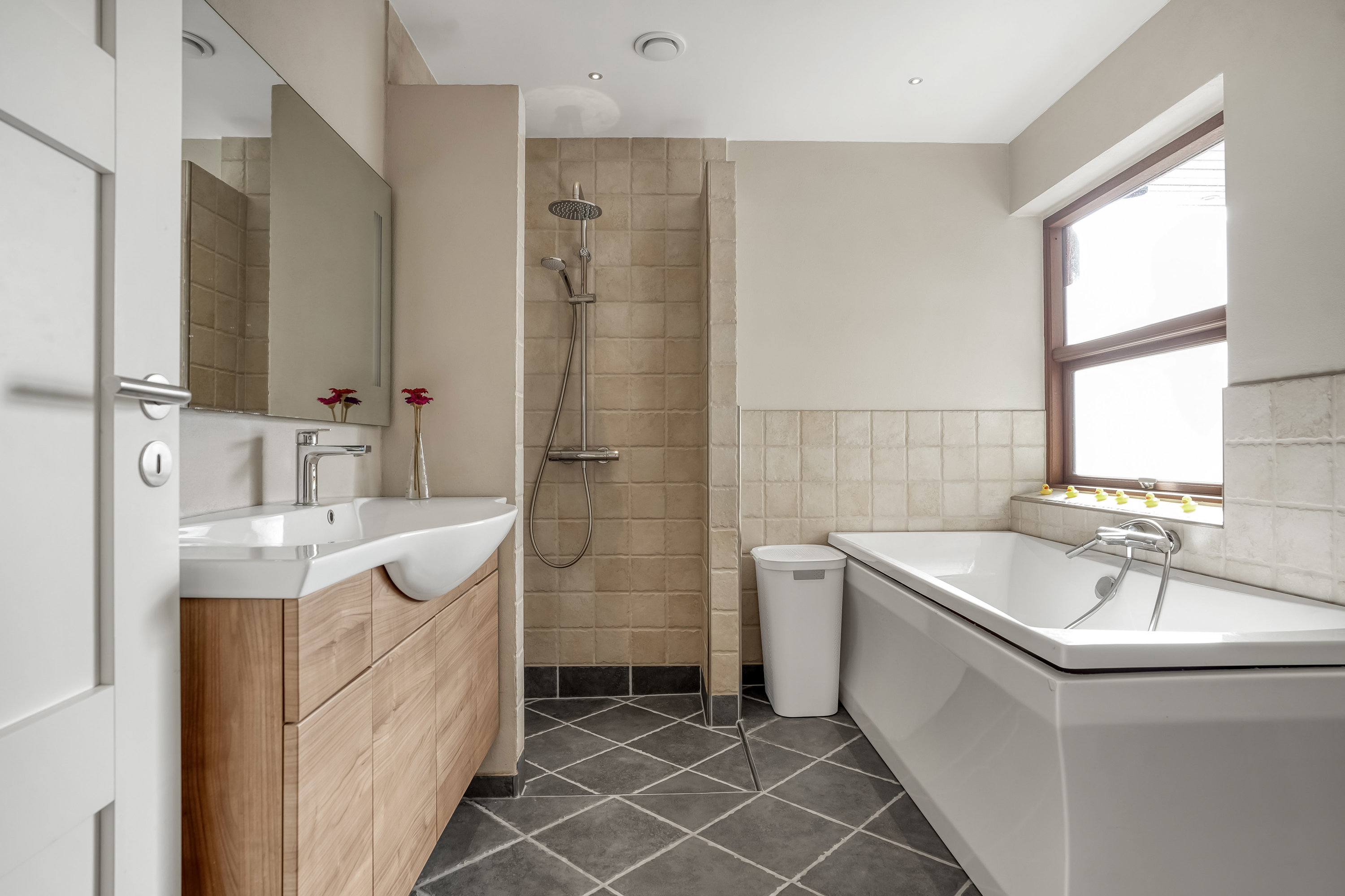 Fremhævet badeværelse billede i fuldskærmstilstand. Billede af Enghavevej 17, 5580 Nørre Aaby