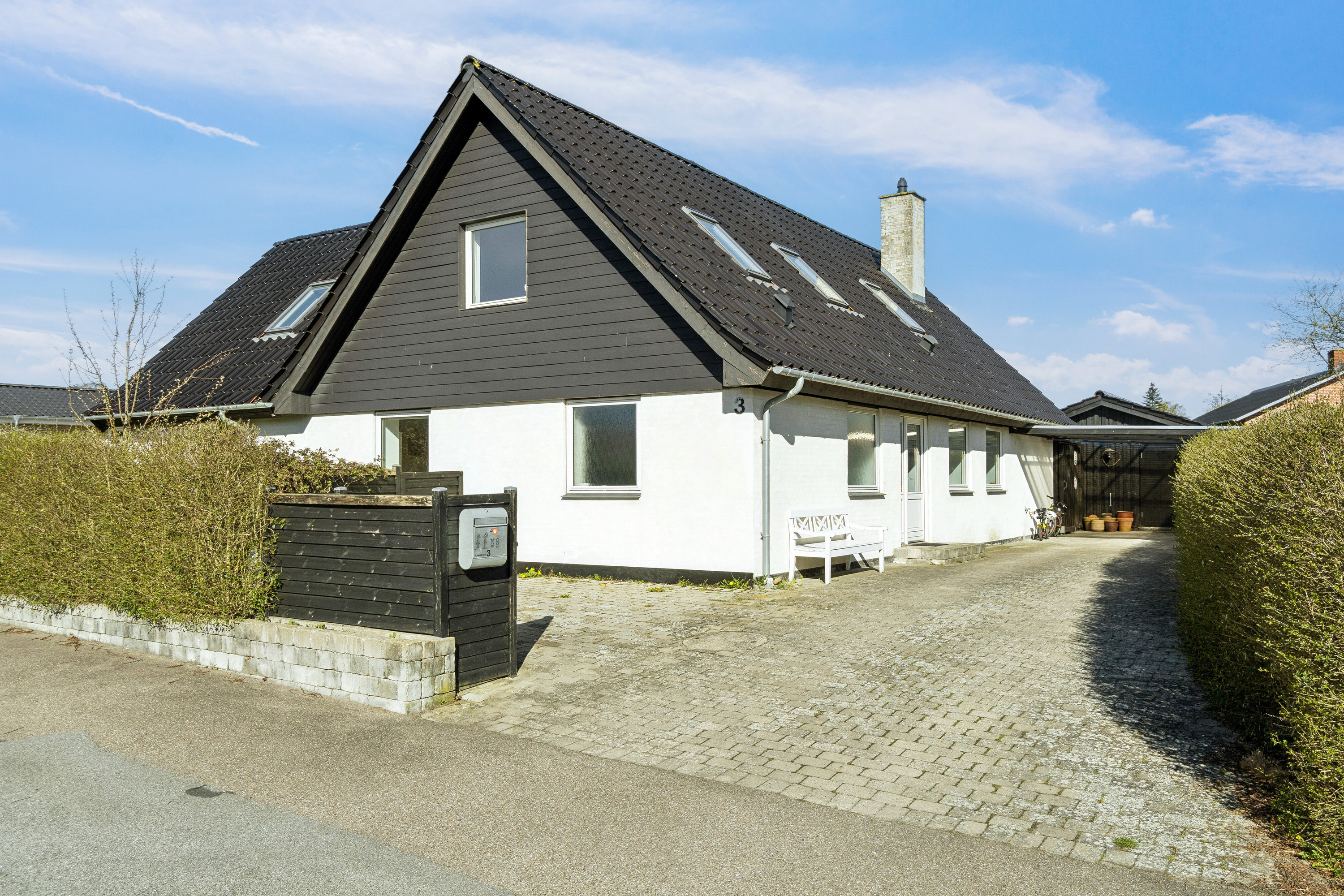 Fremhævet set fra vejen billede i fuldskærmstilstand. Billede af Tjørnevej 3, 4230 Skælskør