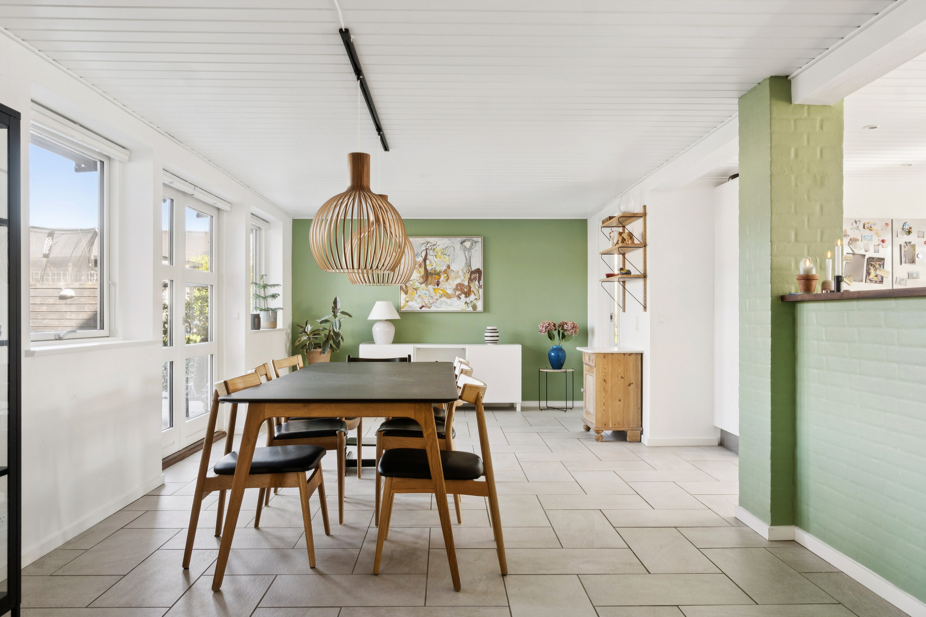 Fremhævet spisestue billede i fuldskærmstilstand. Billede af Tjørnevej 3, 4230 Skælskør