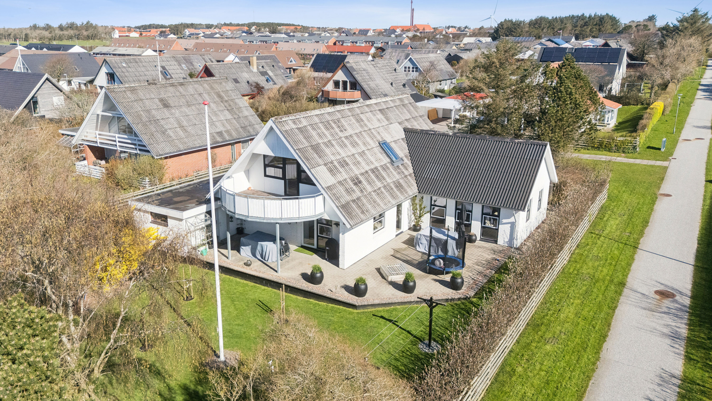 Fremhævet luftfoto billede i fuldskærmstilstand. Billede af Bygmarken 16, 7730 Hanstholm