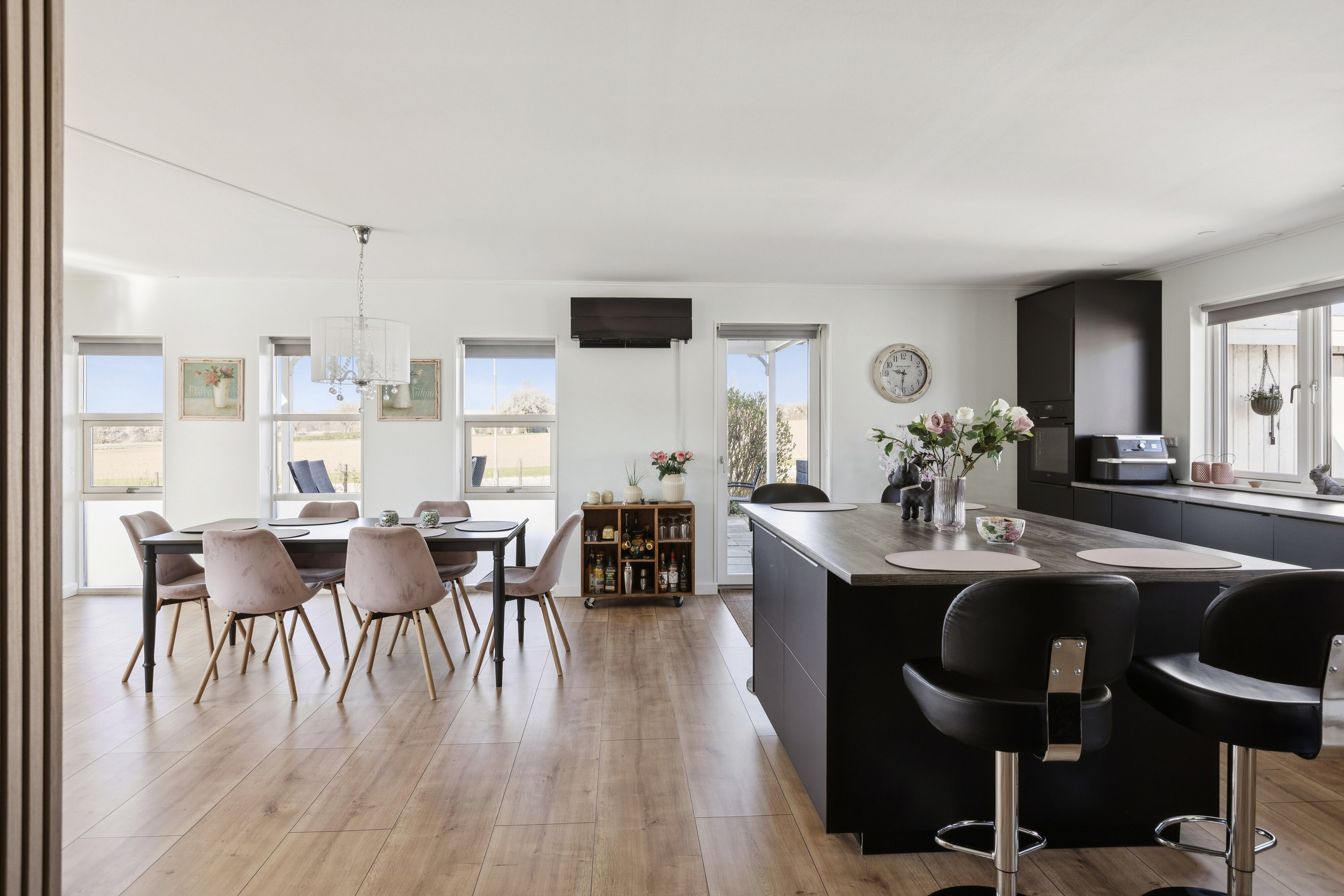 Fremhævet køkken billede i fuldskærmstilstand. Billede af Sundvej 3, Gl Kalvehave, 4771 Kalvehave