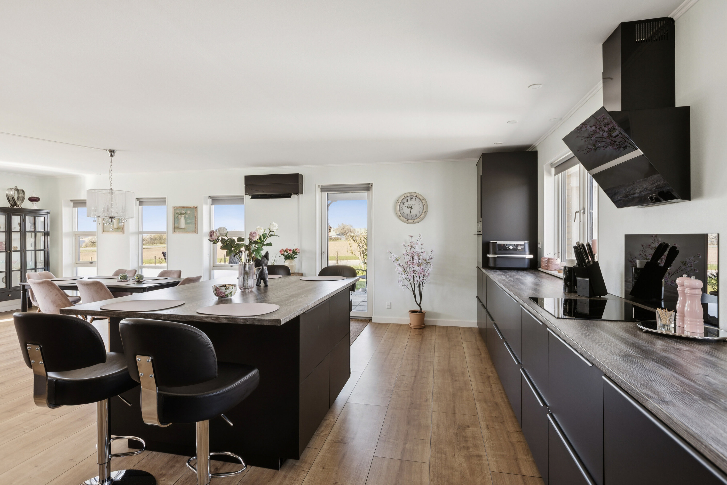 Fremhævet køkken billede i fuldskærmstilstand. Billede af Sundvej 3, Gl Kalvehave, 4771 Kalvehave