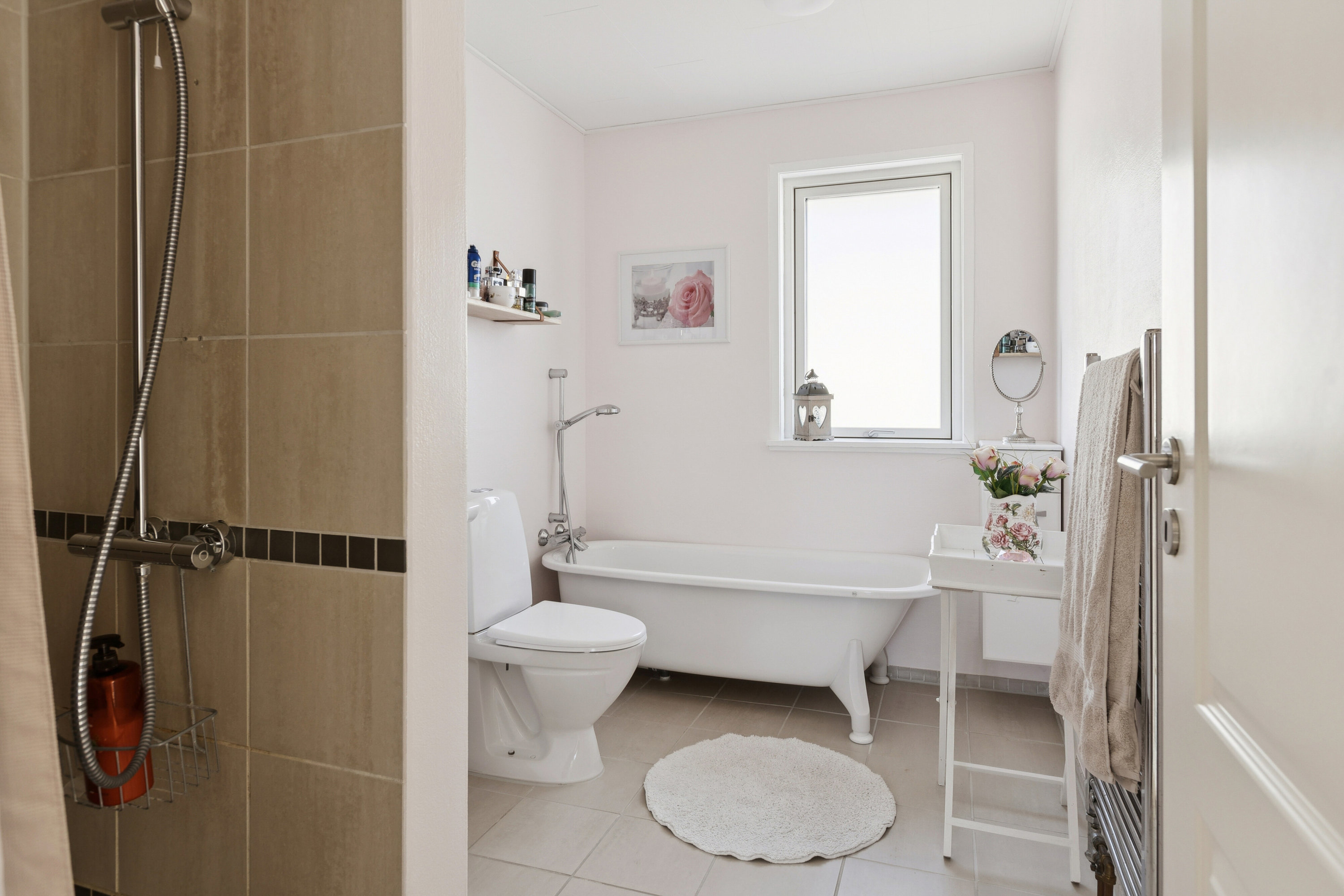 Fremhævet badeværelse billede i fuldskærmstilstand. Billede af Sundvej 3, Gl Kalvehave, 4771 Kalvehave