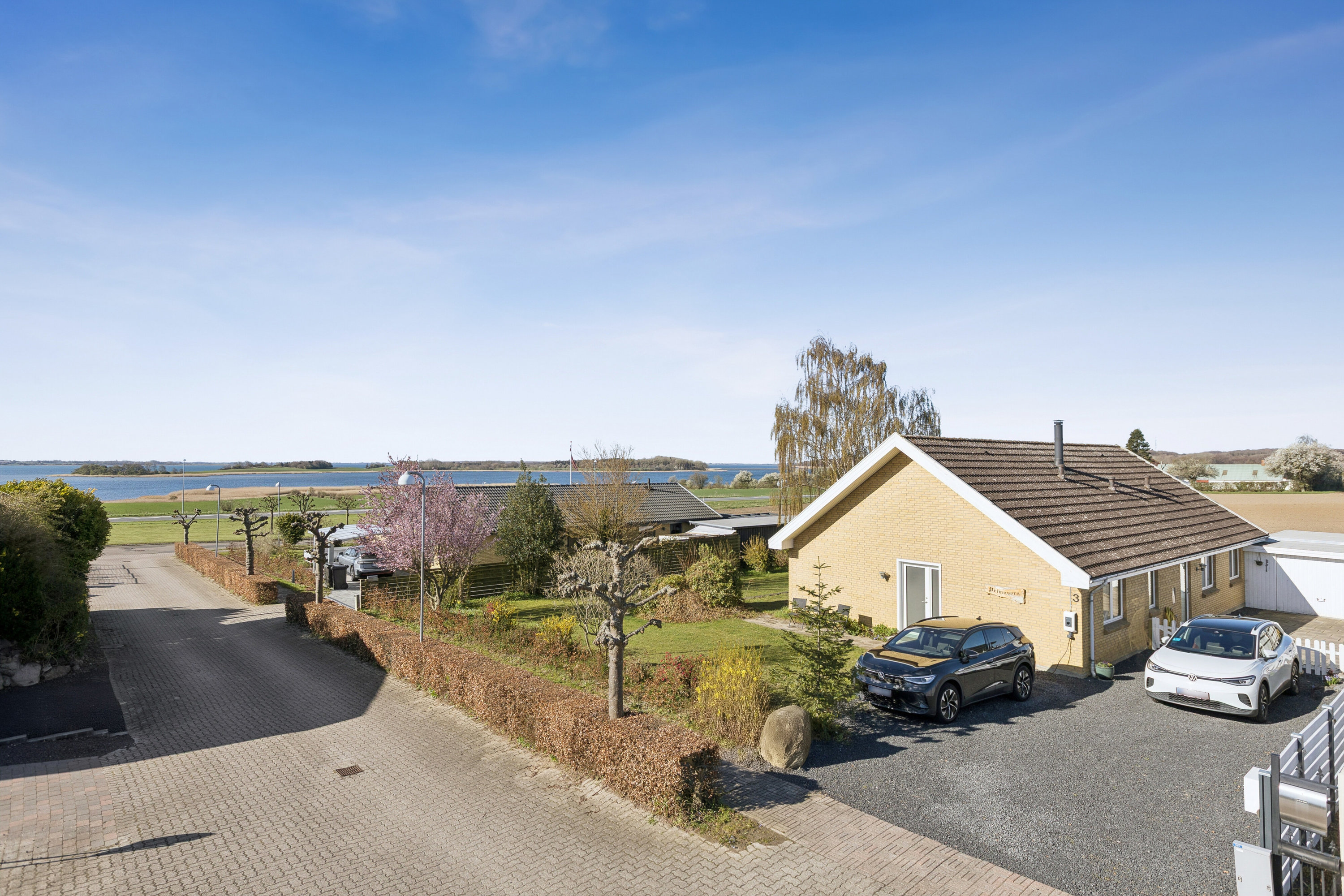 Fremhævet set fra vejen billede i fuldskærmstilstand. Billede af Sundvej 3, Gl Kalvehave, 4771 Kalvehave