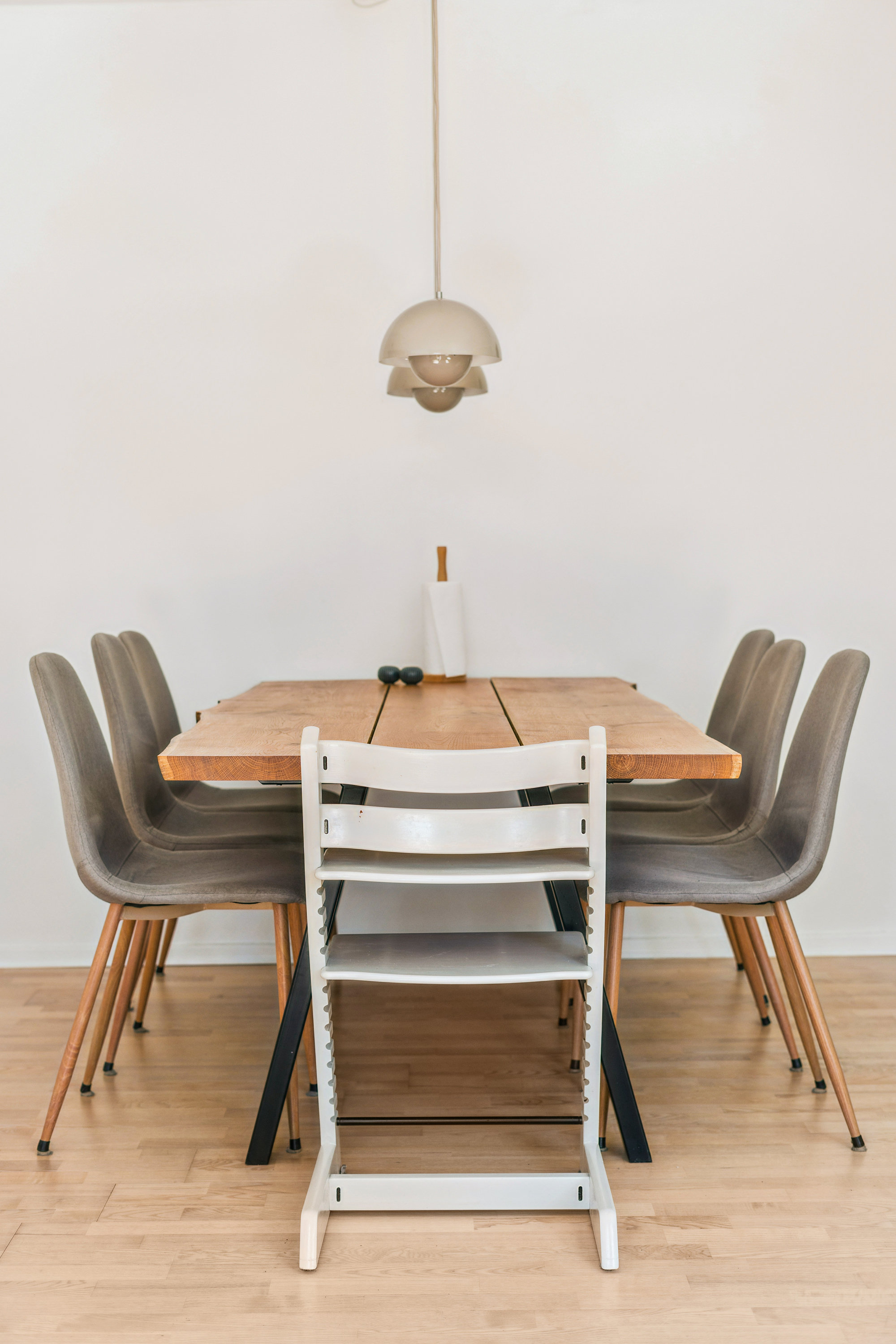 Fremhævet stue billede i fuldskærmstilstand. Billede af Gertrud Rasks Vej 122, Gug, 9210 Aalborg SØ