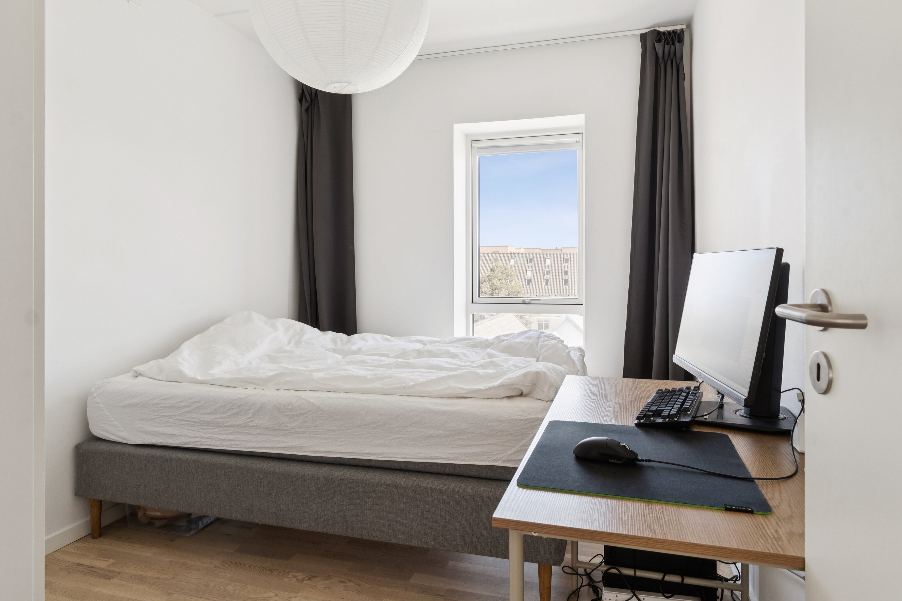 Fremhævet soveværelse billede i fuldskærmstilstand. Billede af Kirkebjerg Parkvej 10B, 3. th., 2605 Brøndby