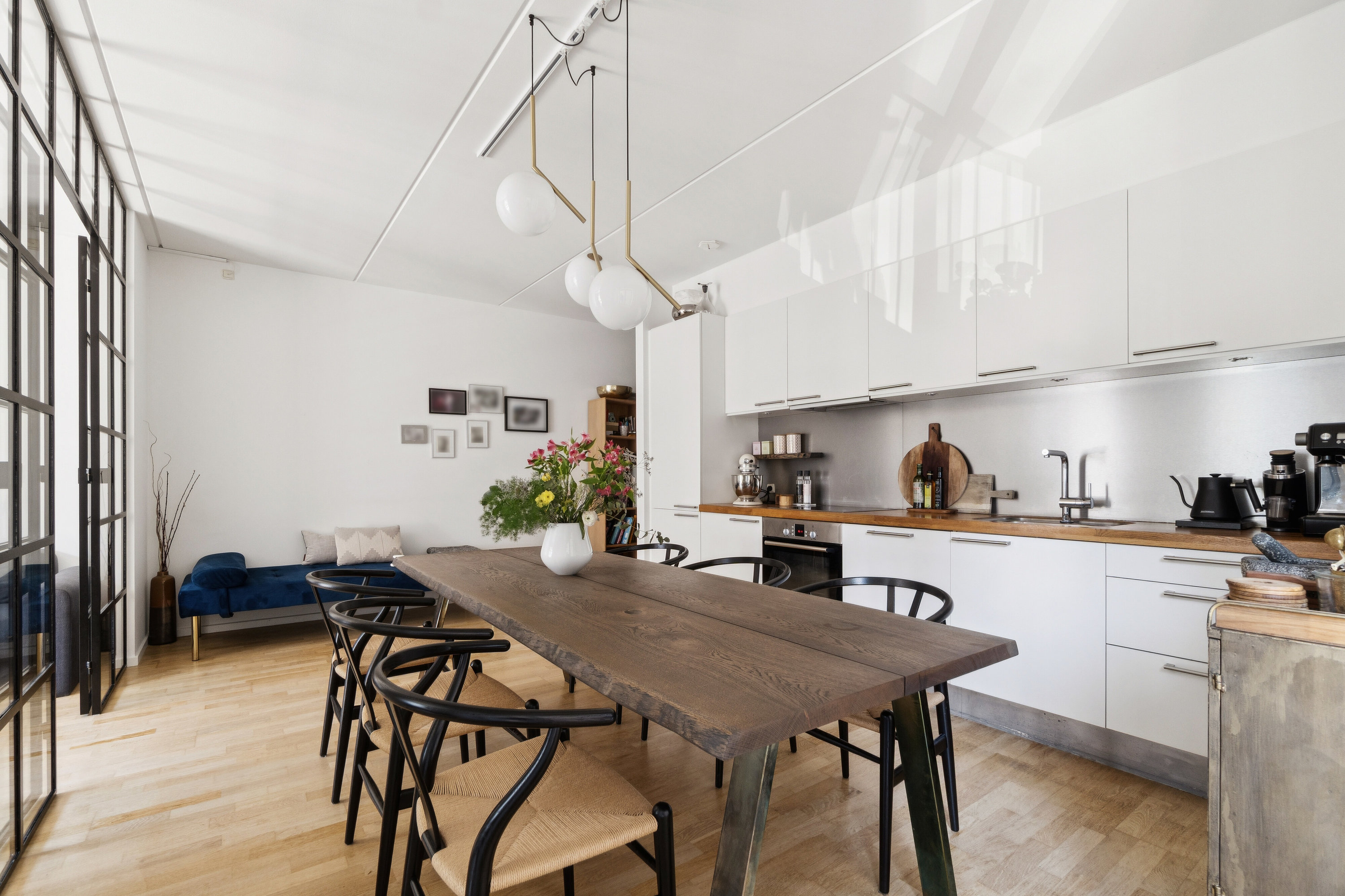 Fremhævet spisestue billede i fuldskærmstilstand. Billede af Carl Th. Zahles Gade 4, 2. tv., 2300 København S