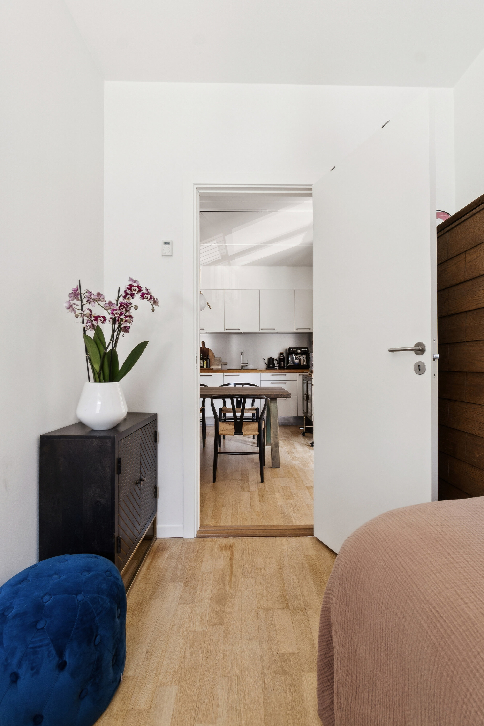 Fremhævet indendørs billede i fuldskærmstilstand. Billede af Carl Th. Zahles Gade 4, 2. tv., 2300 København S