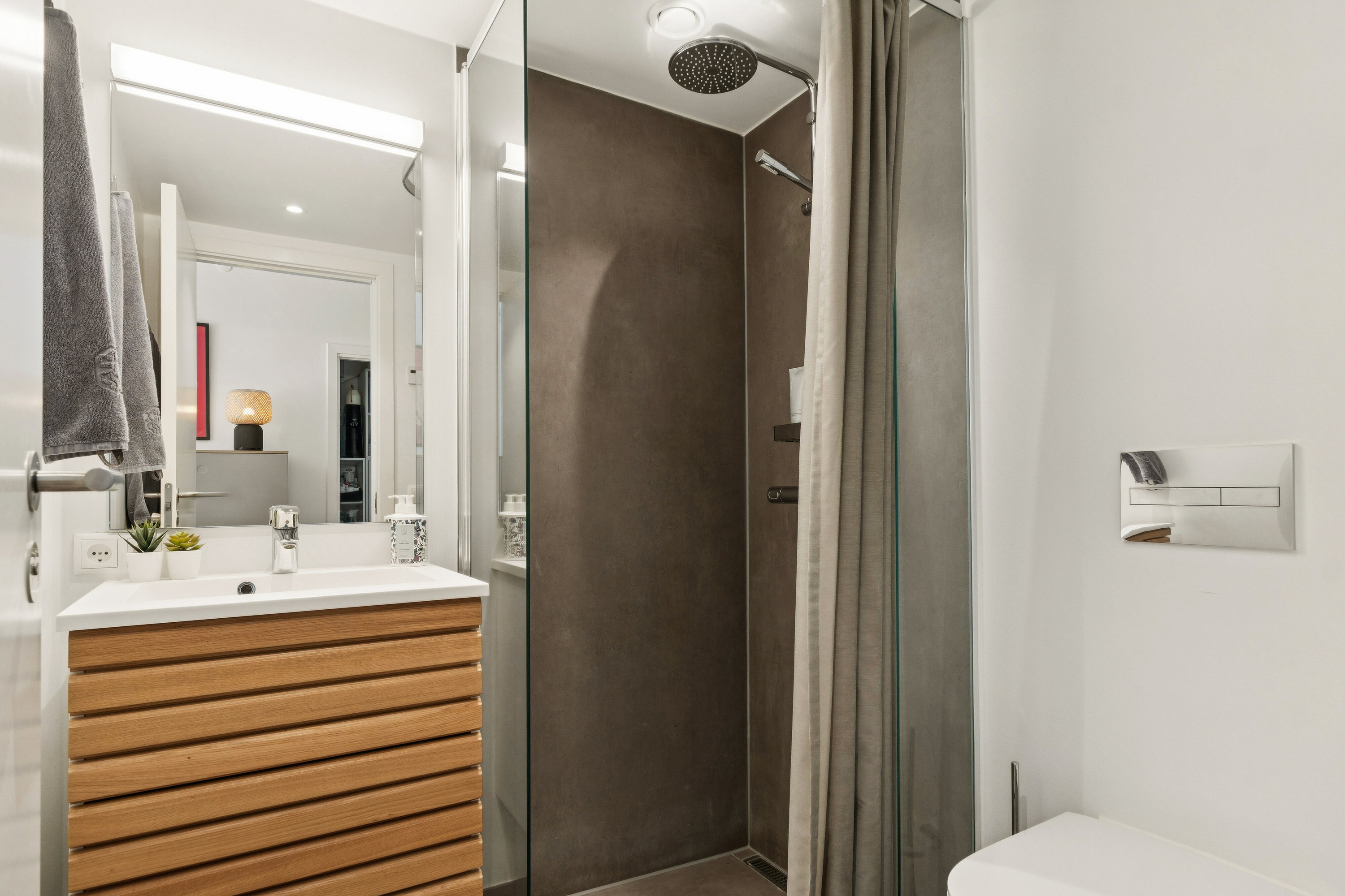 Fremhævet badeværelse billede i fuldskærmstilstand. Billede af Premieren 22, 4000 Roskilde