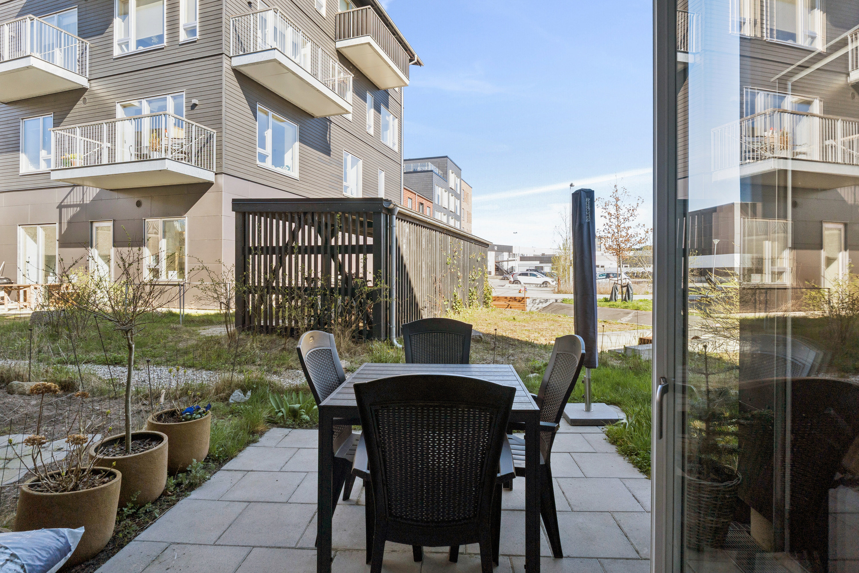 Fremhævet terrasse billede i fuldskærmstilstand. Billede af Premieren 22, 4000 Roskilde