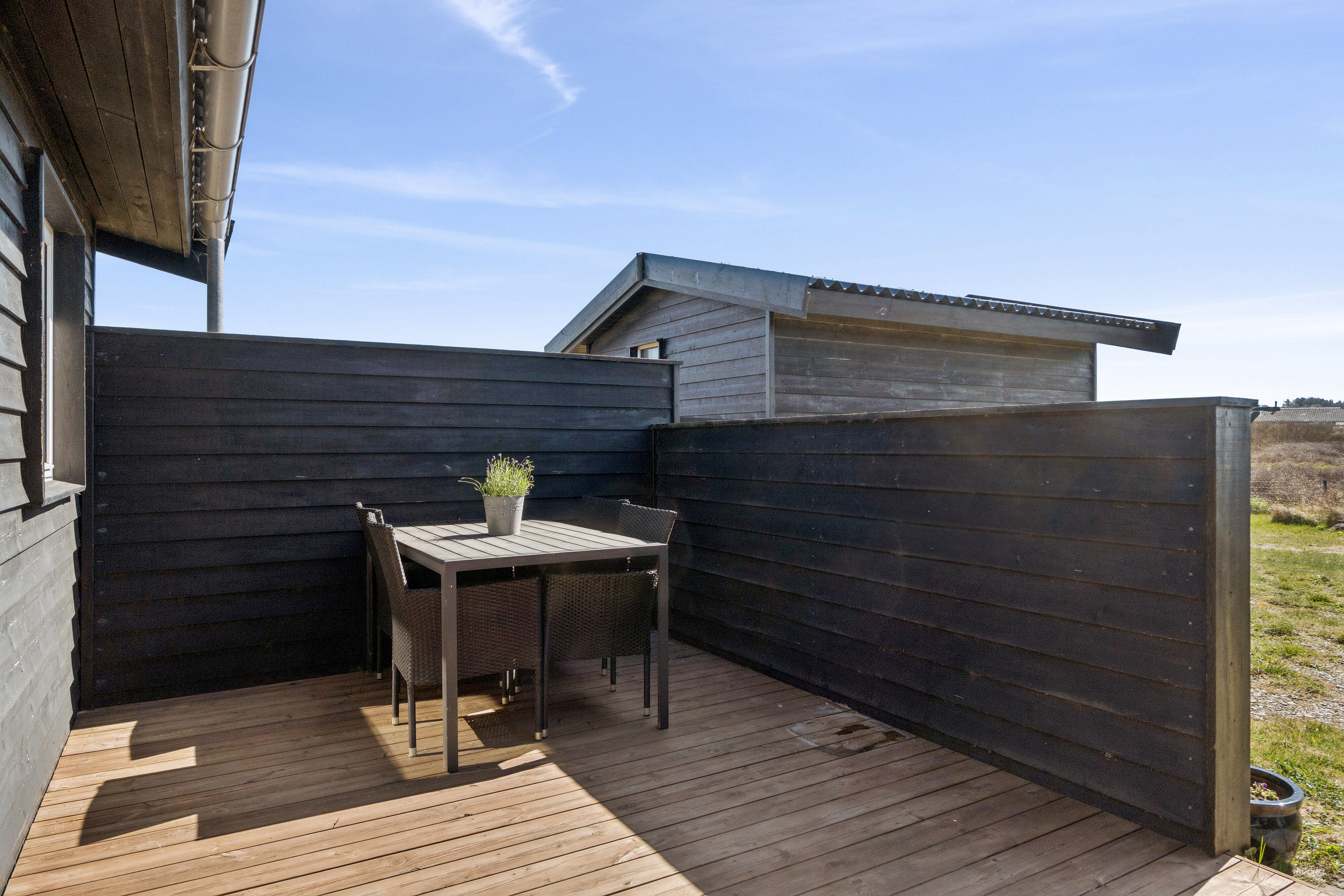 Fremhævet terrasse billede i fuldskærmstilstand. Billede af Udemarken 38, Skal Klit, 9800 Hjørring