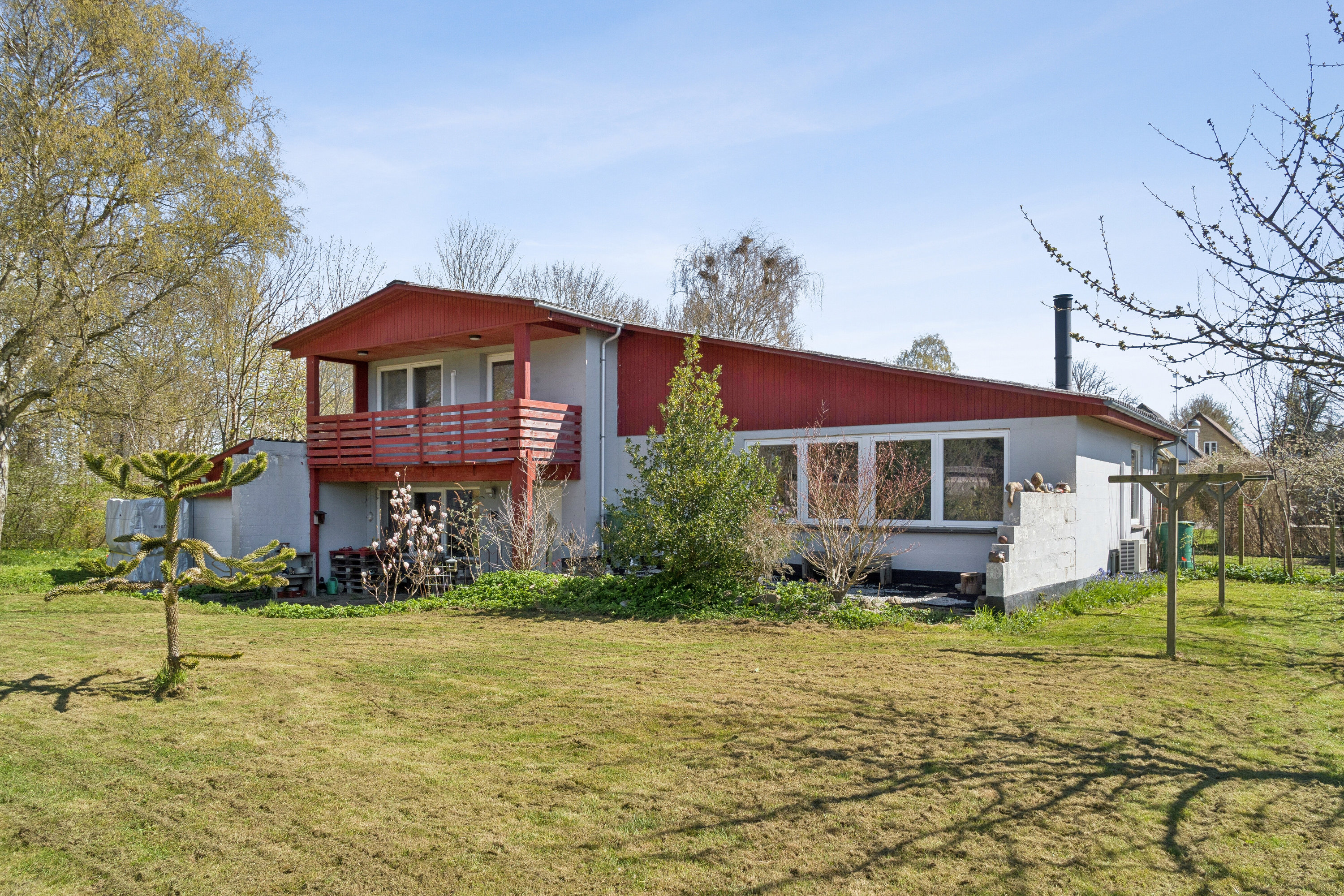 Fremhævet set fra vejen billede i fuldskærmstilstand. Billede af Skolevænget 42, 4470 Svebølle