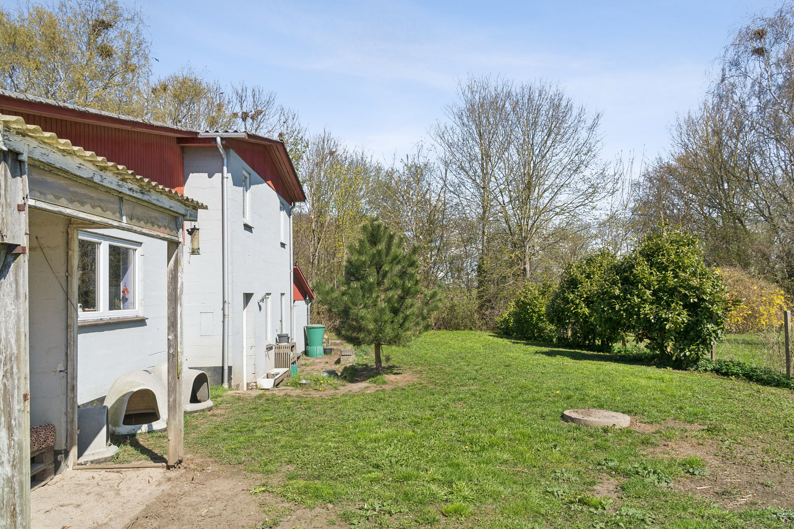 Fremhævet udendørs billede i fuldskærmstilstand. Billede af Skolevænget 42, 4470 Svebølle