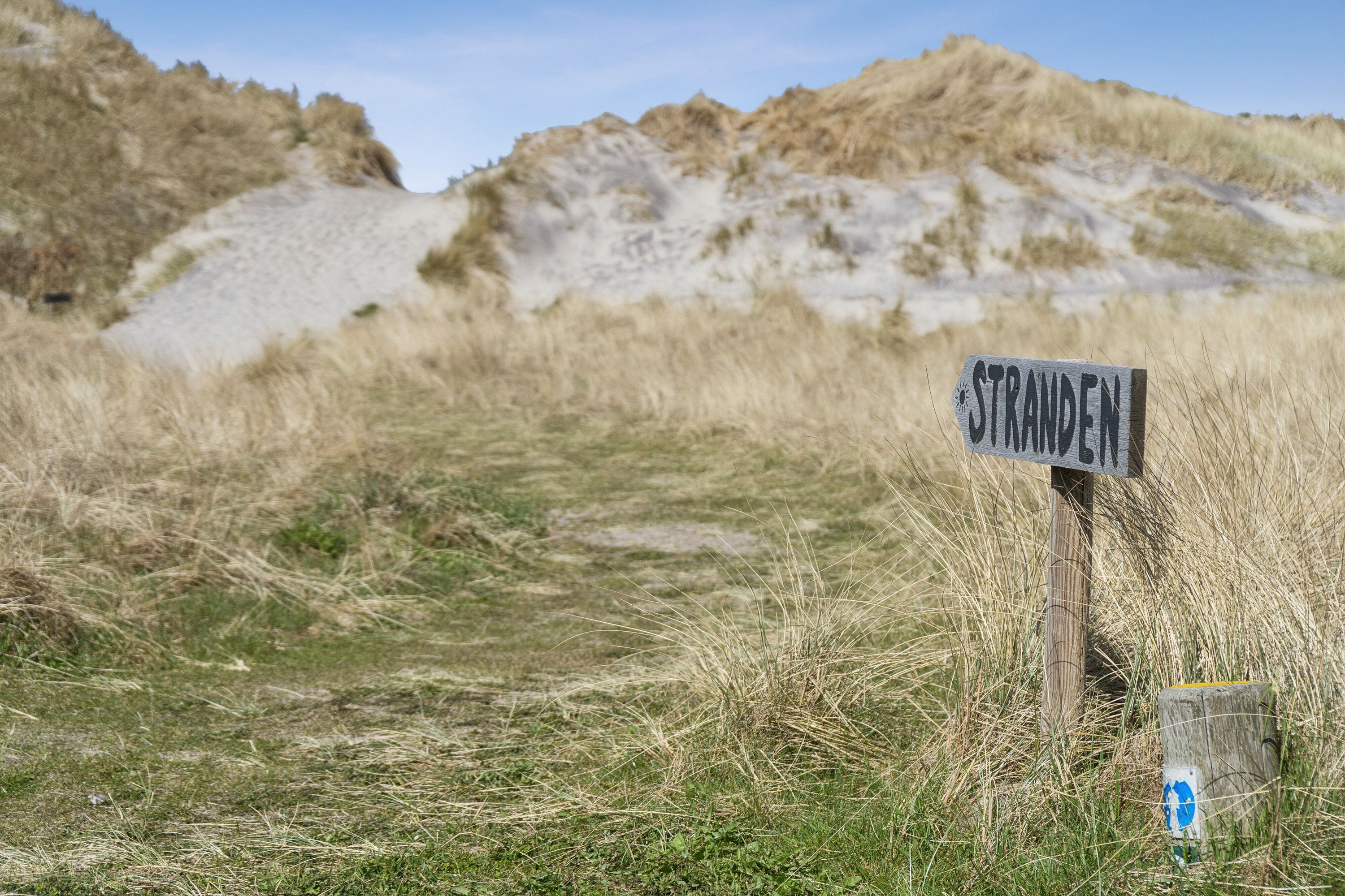 Fremhævet udendørs billede i fuldskærmstilstand. Billede af Udemarken 38, Skal Klit, 9800 Hjørring