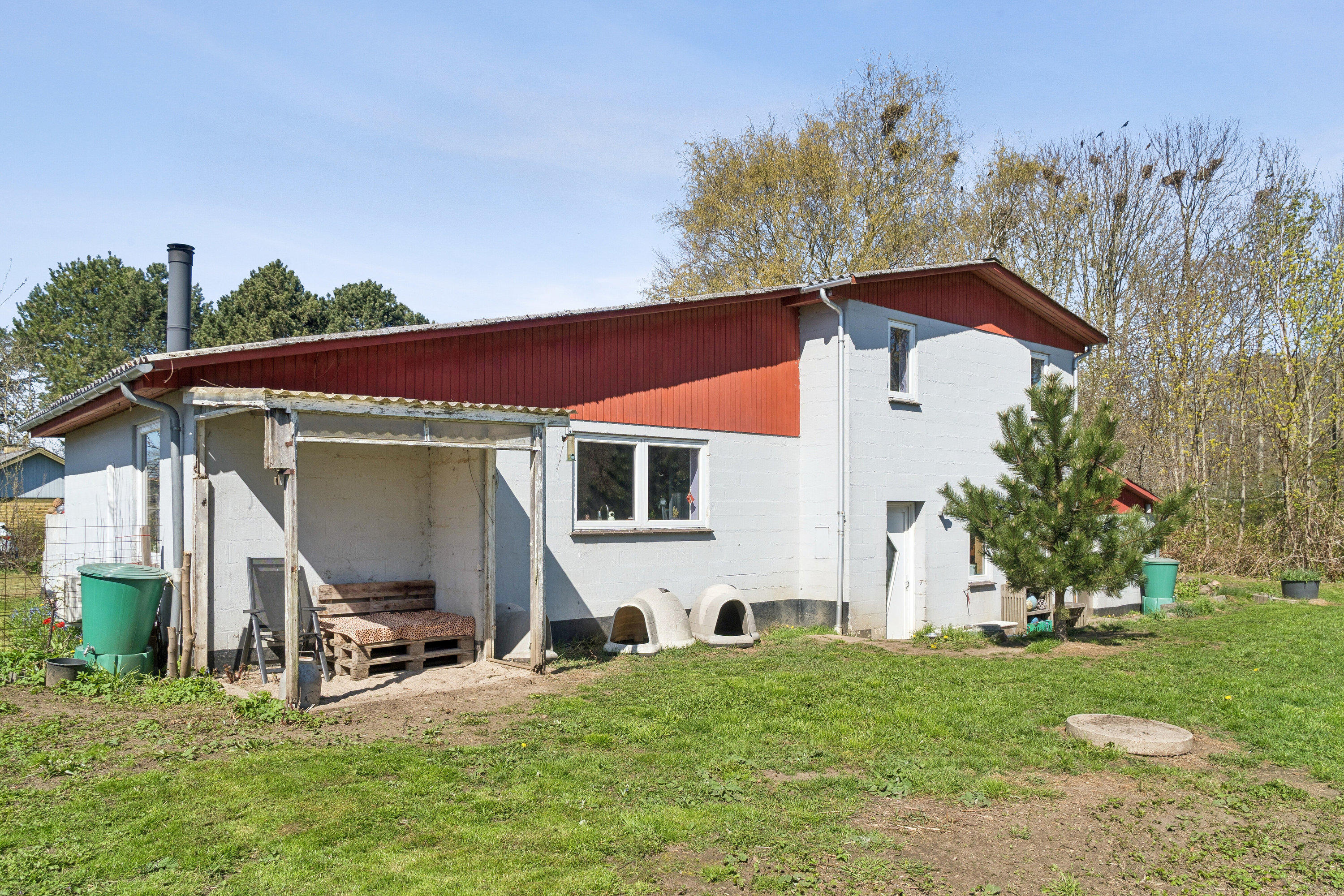 Fremhævet set fra vejen billede i fuldskærmstilstand. Billede af Skolevænget 42, 4470 Svebølle