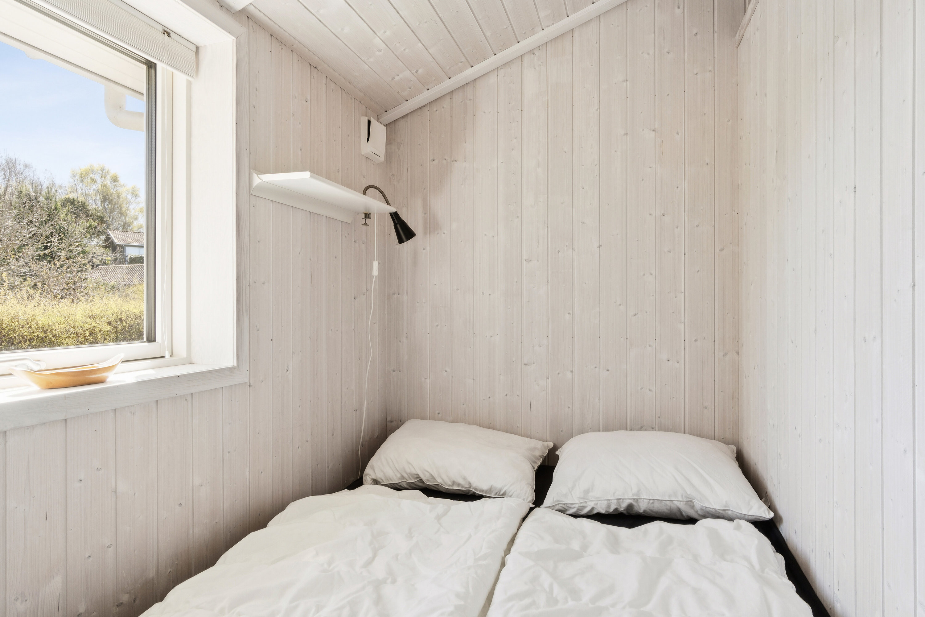 Fremhævet soveværelse billede i fuldskærmstilstand. Billede af Nissestien 29, Kårup, 4540 Fårevejle