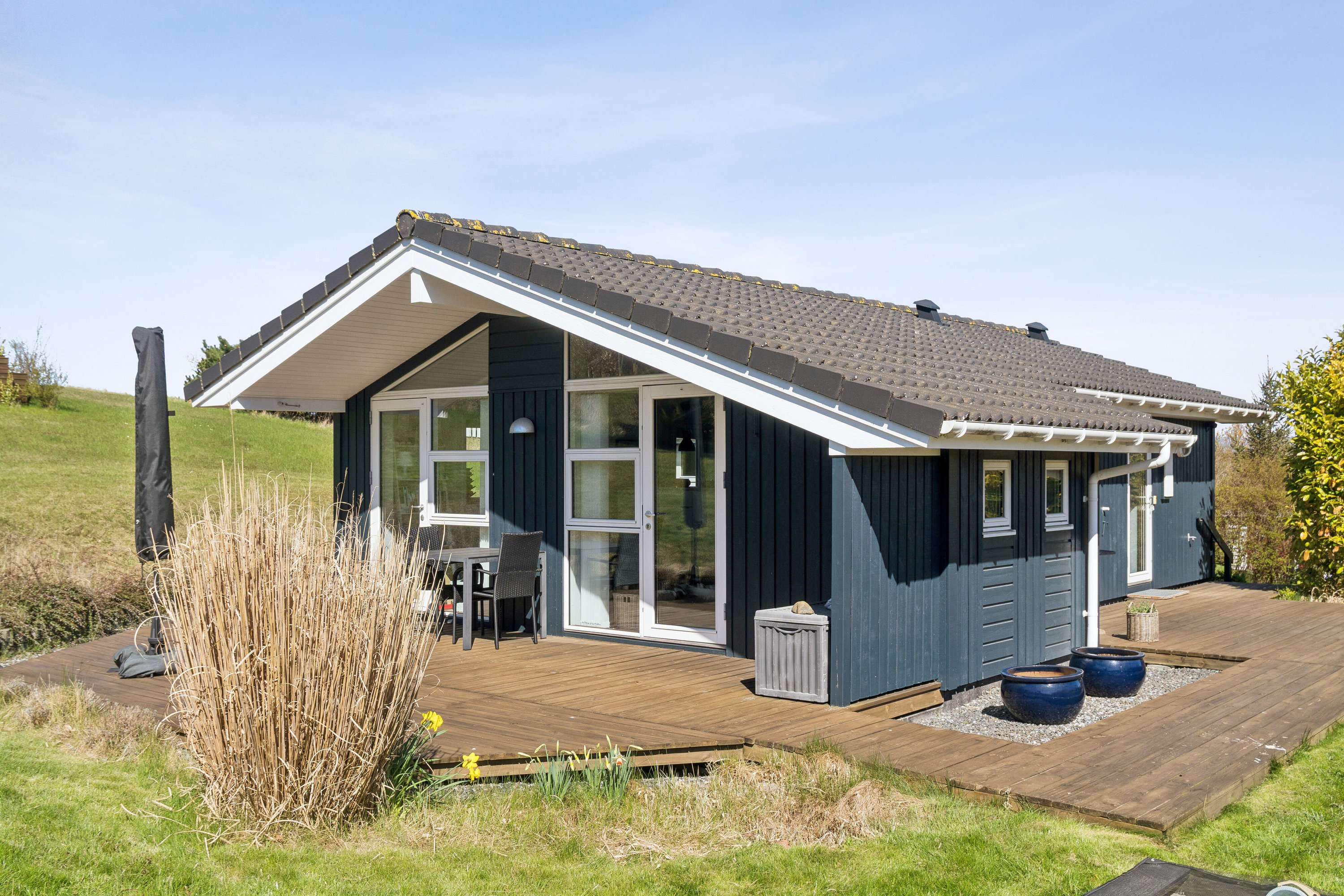 Fremhævet set fra haven billede i fuldskærmstilstand. Billede af Nissestien 29, Kårup, 4540 Fårevejle