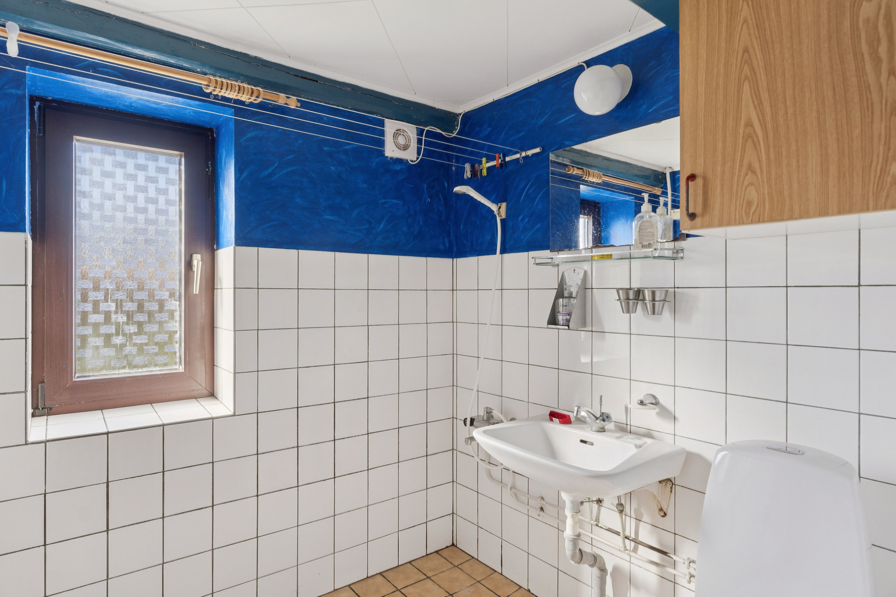 Fremhævet badeværelse billede i fuldskærmstilstand. Billede af Agerledetvej 19, 9870 Sindal